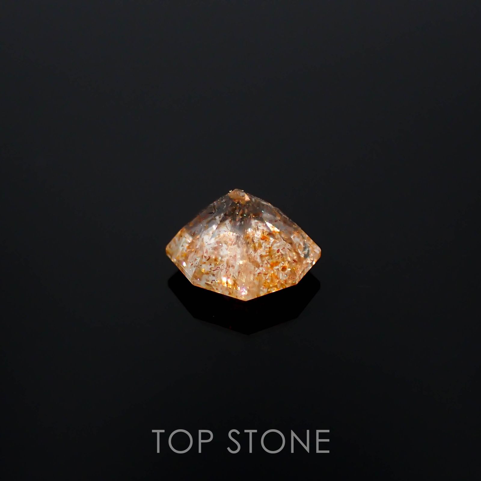 ◇カスタムカット◇イリュージョンサンストーン タンザニア産 0.79ct[230320955]6.3x6.1mm前後