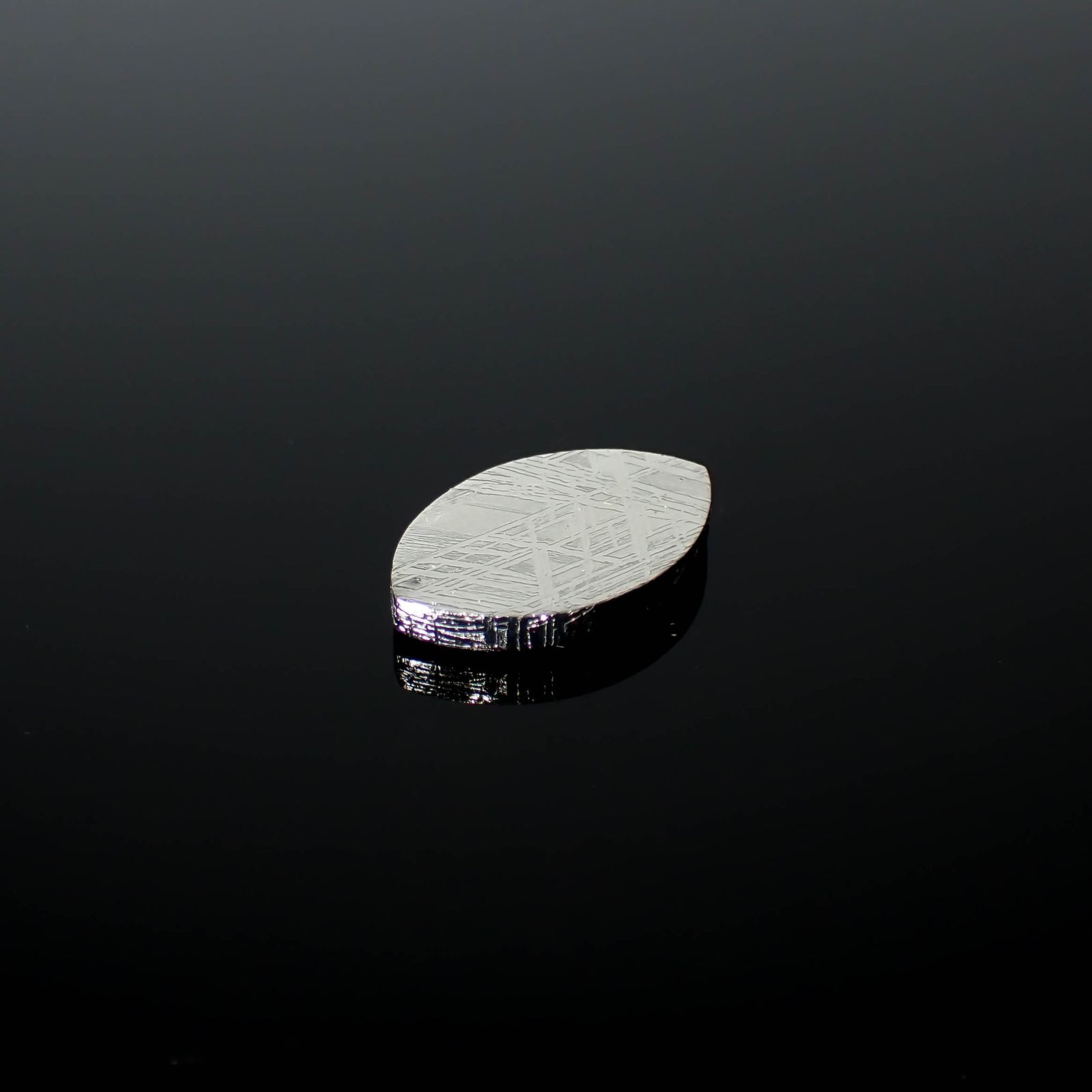 ムオニナルスタ隕石 発見地:スウェーデン 18.94ct[240125804]19.5x12.6mm前後