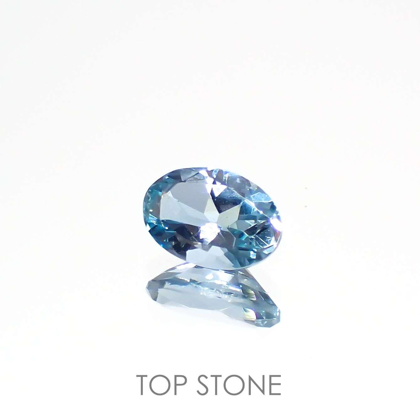 アクアマリン(宝石名アクアマリン)ナイジェリア産 0.38ct 識別済[230220741]6x4mm前後