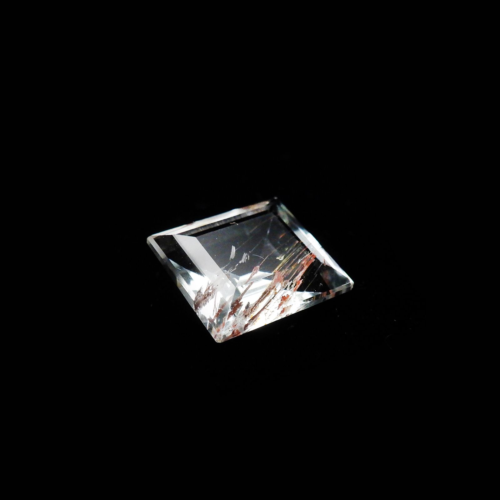 ニードルインブルートパーズ（チューブインブルートパーズ） ブラジル・ミナスジェライス州産 7.28ct[240125505]11.9x10.5mm前後