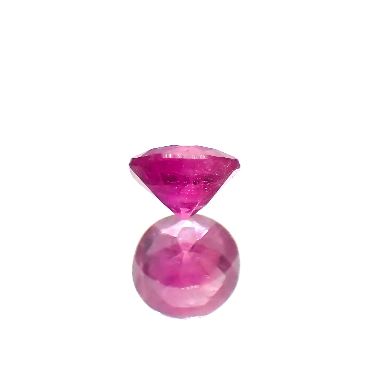ルビー タイ/ミャンマー産 0.11ct[230321296]2.9x2.8mm前後