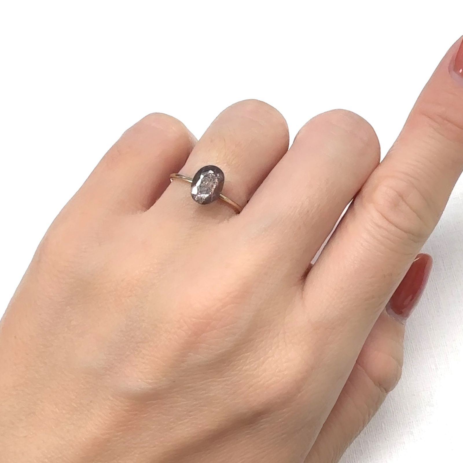 ブラッドショットアイオライト インド産 1.12ct [241129465]8.2x6.2mm前後