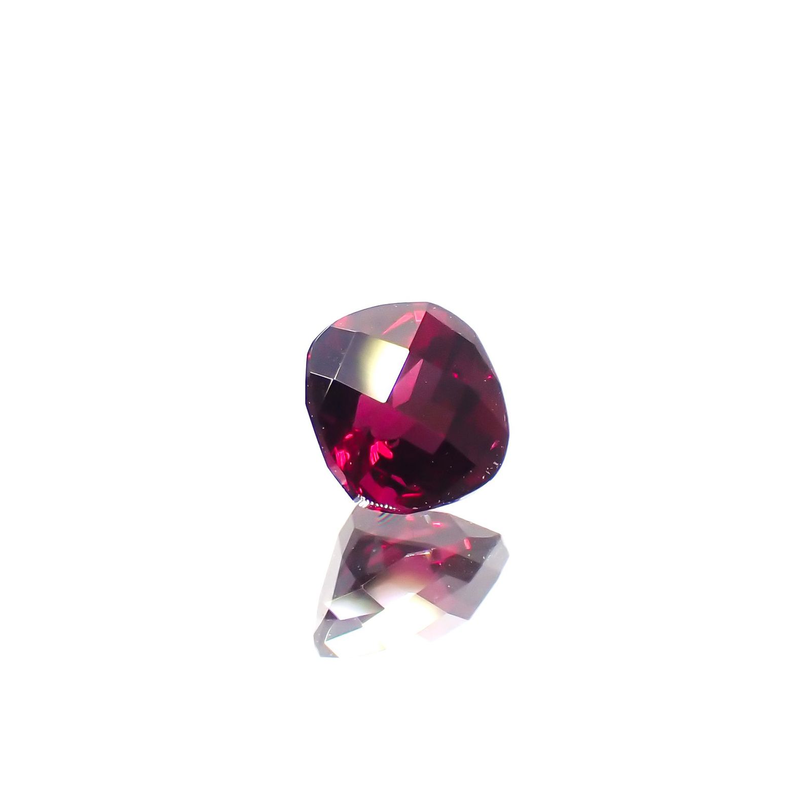 ◇チェッカーカット◇アントヒルガーネット(クロムパイロープガーネット) アメリカ・アリゾナ州産 0.40ct[230722879]4x4mm前後