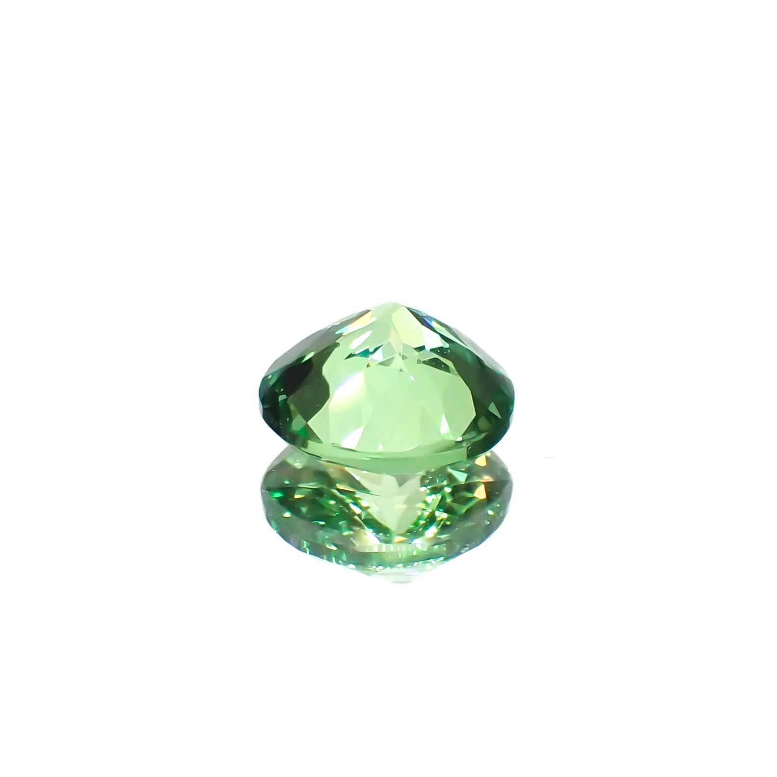ツァボライト タンザニア産 0.93ct[231023566]6.2x6.2mm前後
