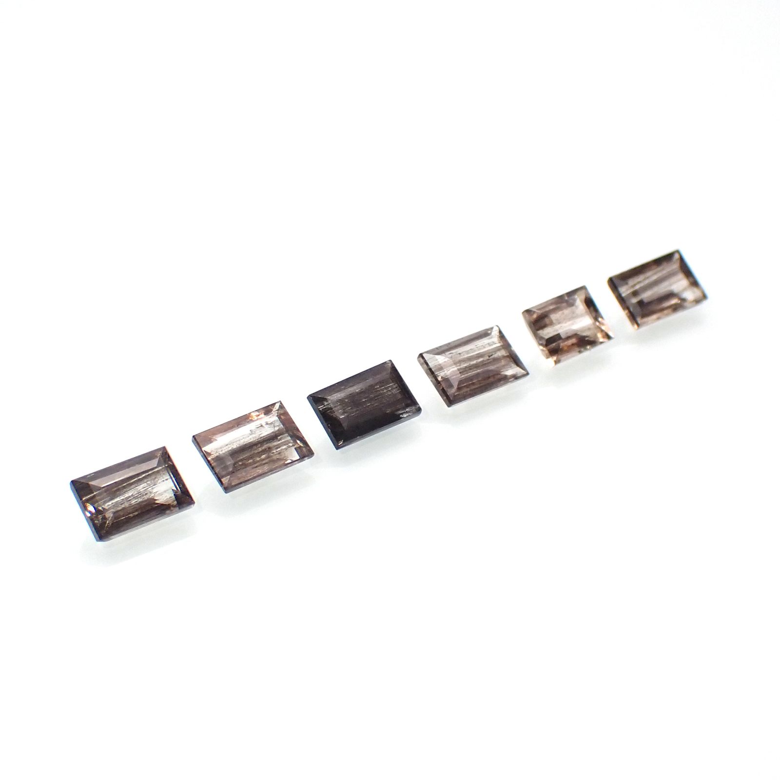 ◆ランダムセレクト-Limited edition-◆<先着10個>レインボースキャポライト ブラジル産 約0.51-0.59ct[230722891]5.0-6.1x3.8-4.1mm前後