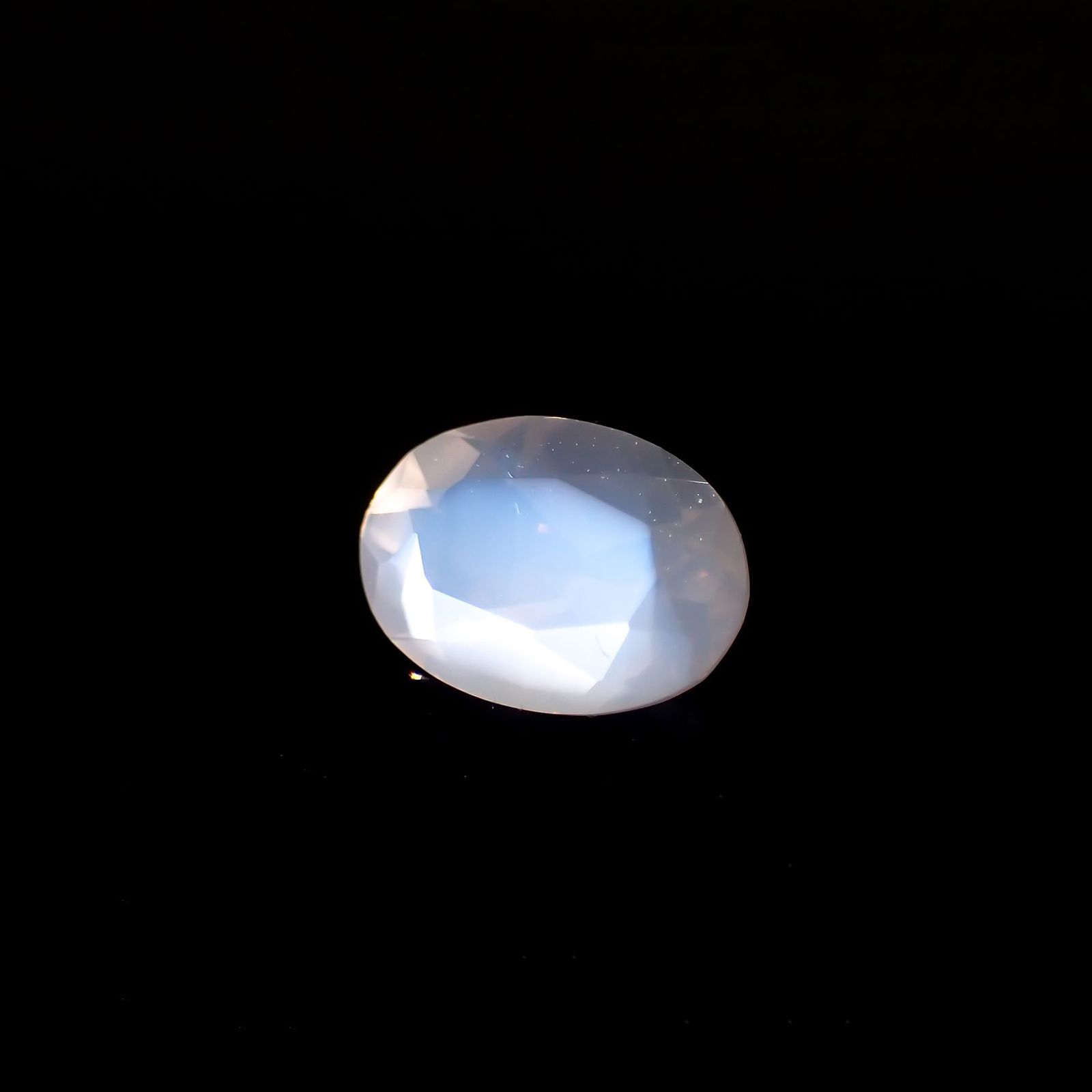 ムーンストーン(宝石名ムーンストーン)インド/スリランカ産 0.63ct 識別済[211113676]7.1x5.1mm前後