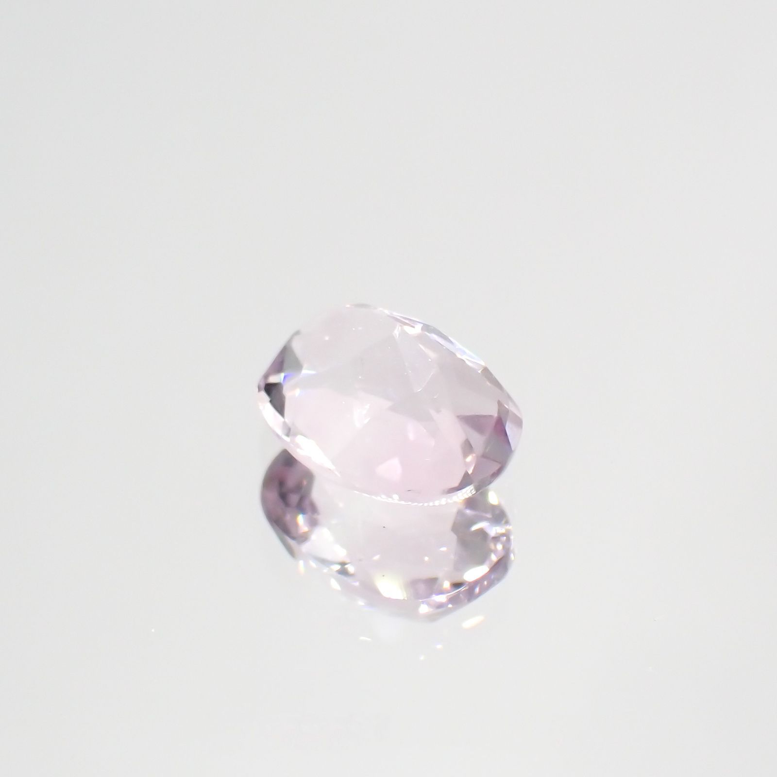 ピンクフローライト(宝石名フルオライト)ブラジル産 1.47ct 識別済[220115128]7.9x6.1mm前後