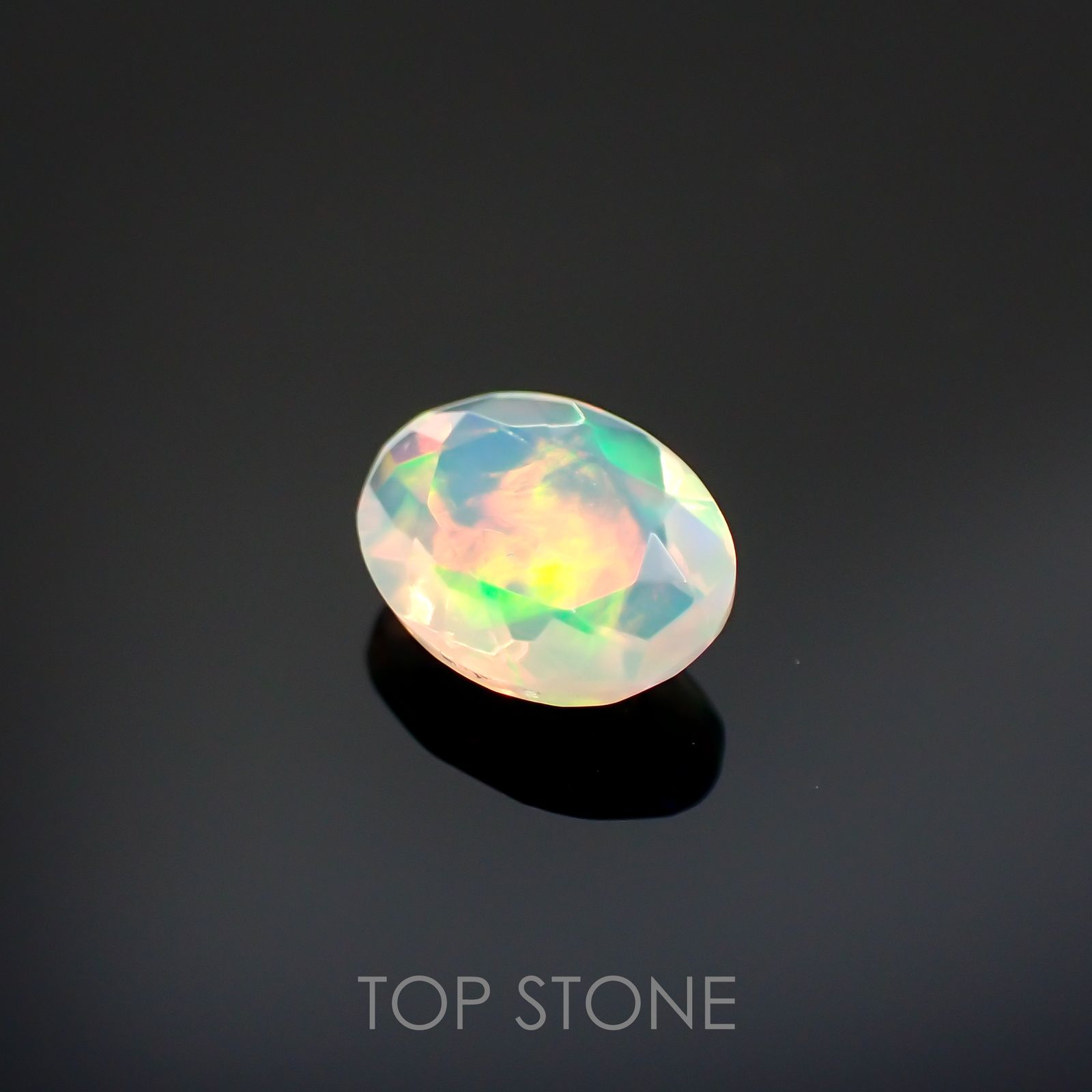エチオピアオパール(宝石名オパール)エチオピア産 0.63ct 識別済[220114782]8x6mm前後