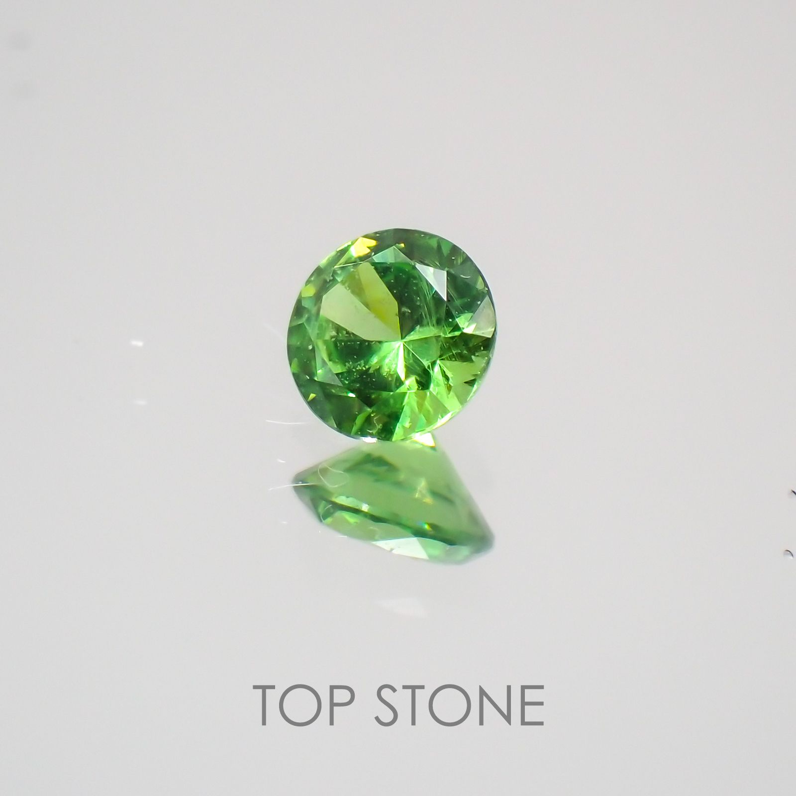 デマントイドガーネット(宝石名デマントイド・ガーネット) ロシア産 0.11ct 識別済[20063036]2.9×2.9mm前後