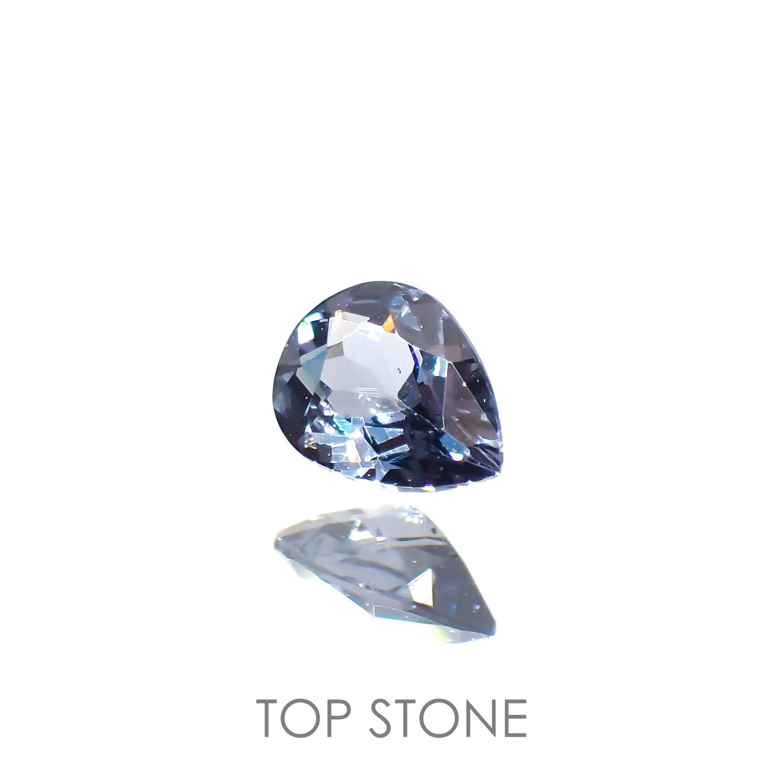 カラーチェンジガーネット アレキタイプ(宝石名ガーネット)マダガスカル・ベキリー産 0.17ct 識別済[220616432]4.2x3.1mm前後