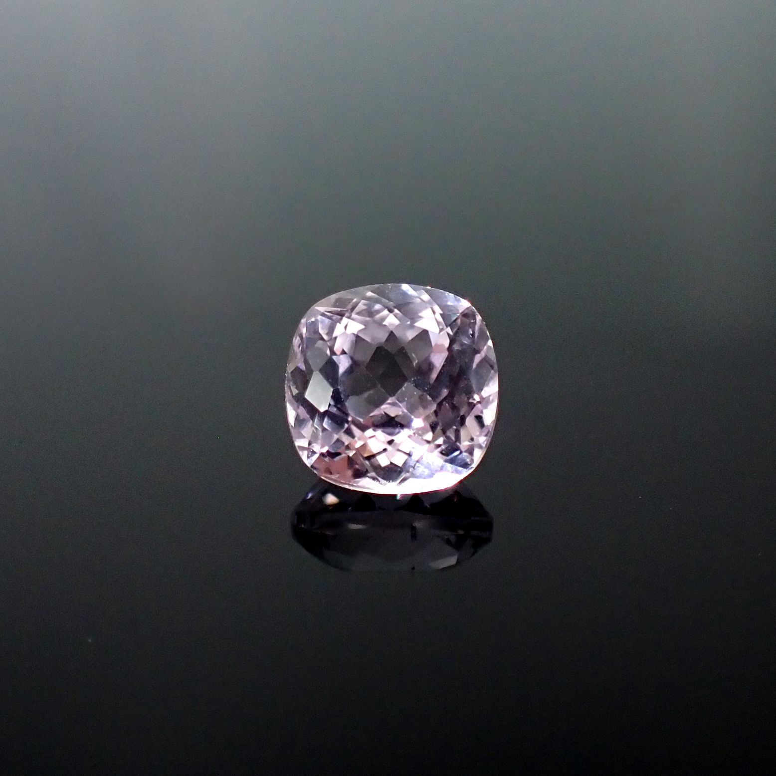 クンツァイト アフガニスタン産 1.94ct[231224789]7.1x7.1mm前後