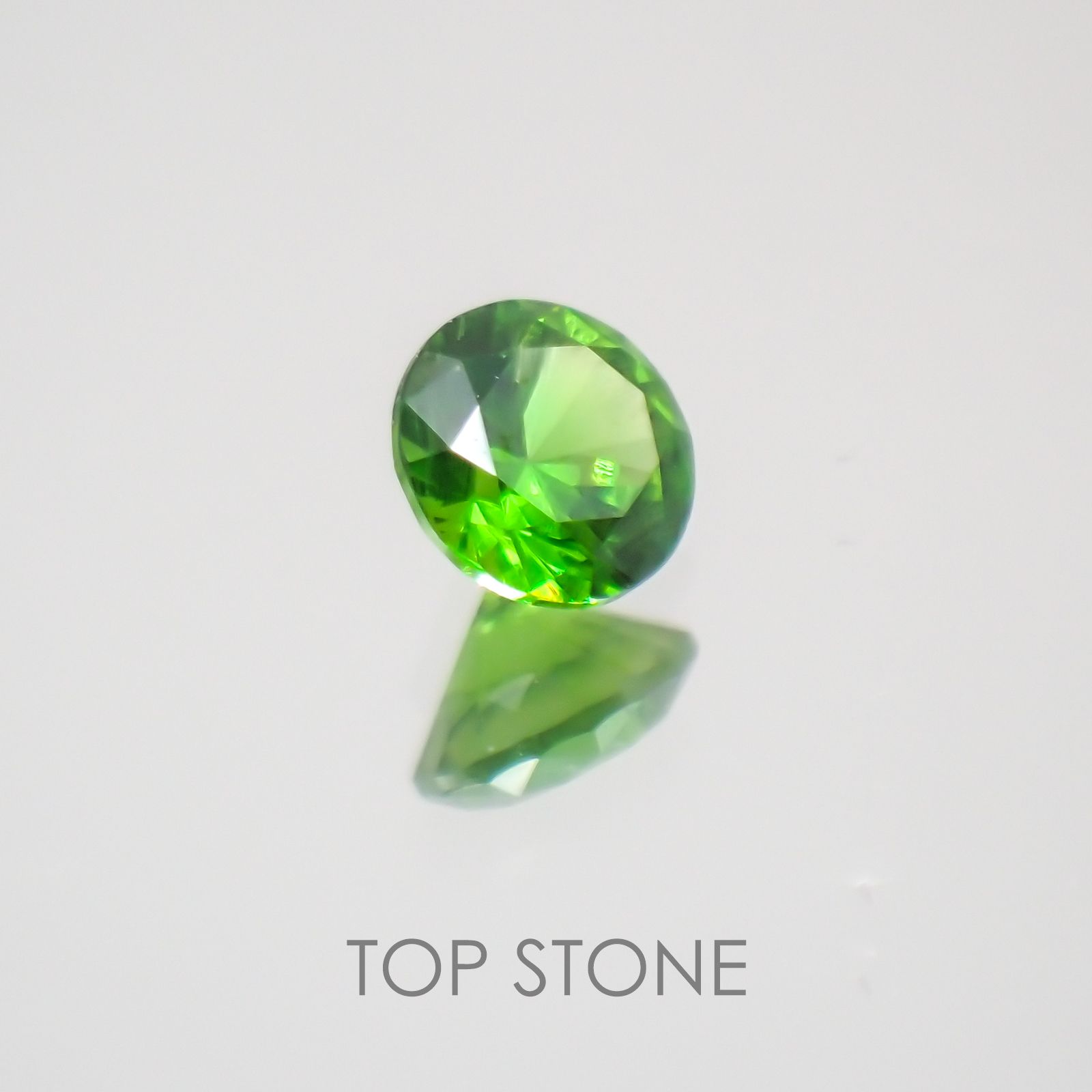 デマントイドガーネット(宝石名デマントイド・ガーネット)ロシア産 0.14ct 識別済[220717105]3.1x3.1mm前後