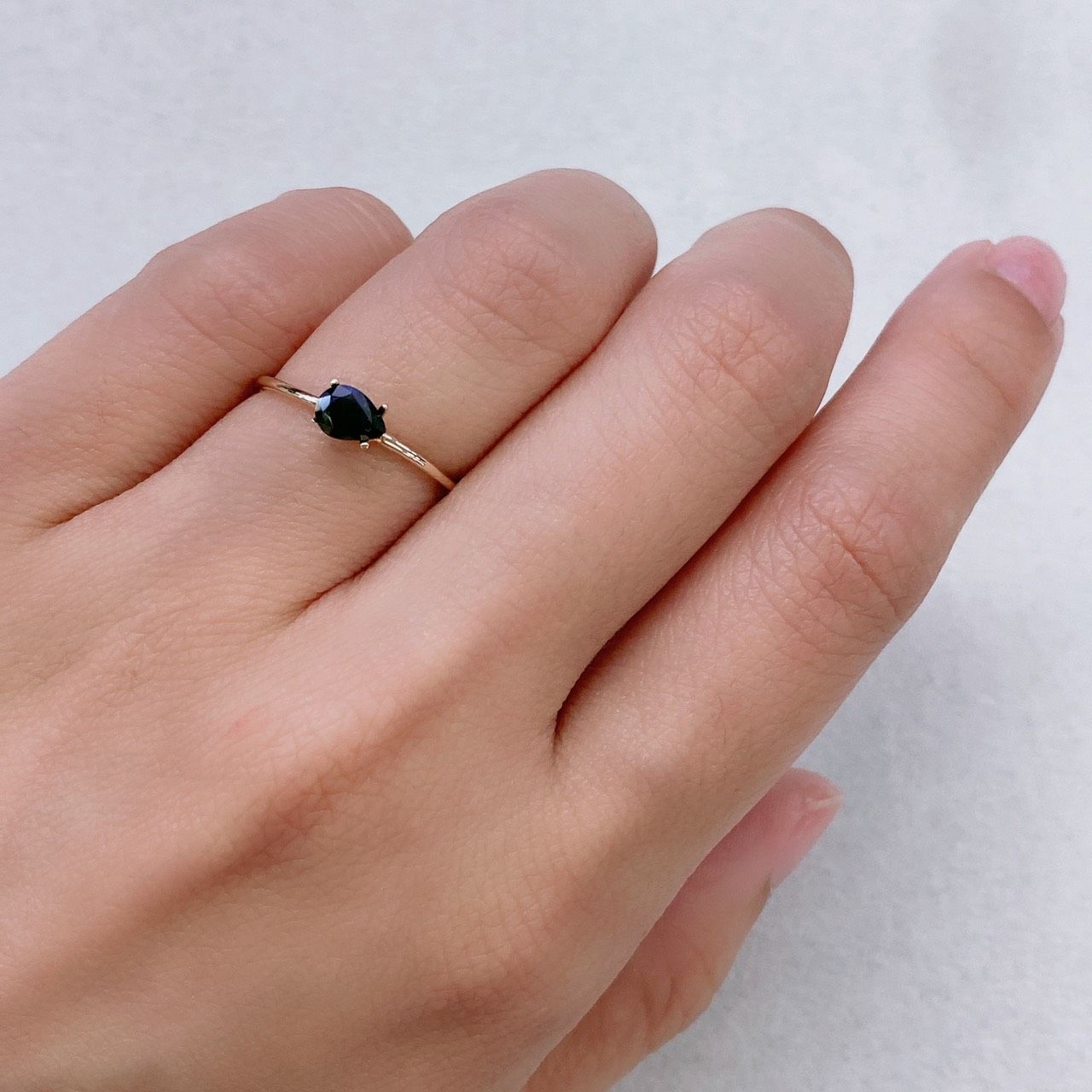 ゴールドシーンサファイア非加熱(宝石名シーン・サファイア) ケニア産 0.46ct 識別済[210712068]5.4×3.9mm前後
