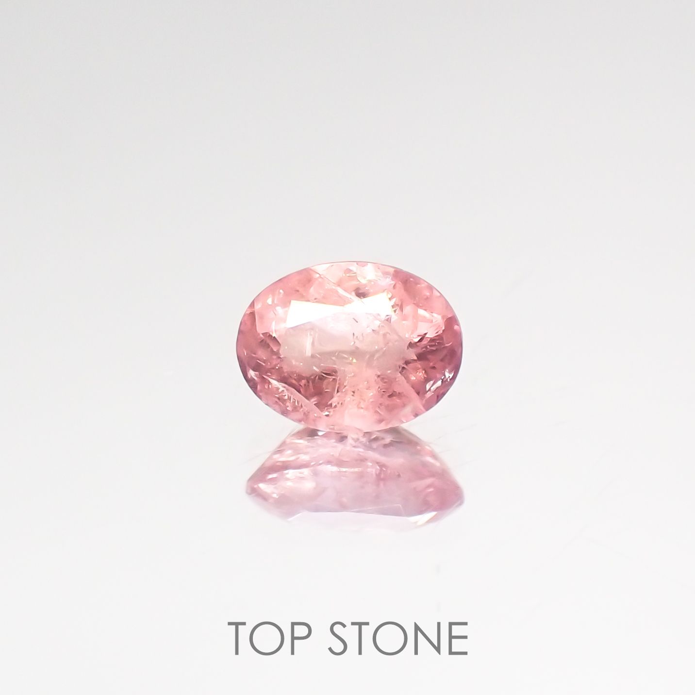 ペツォッタイト(ラズベリル)(宝石名ペツォッタイト) マダガスカル産 0.171ct ソ付(彩珠)[210711805]4×2.9mm前後