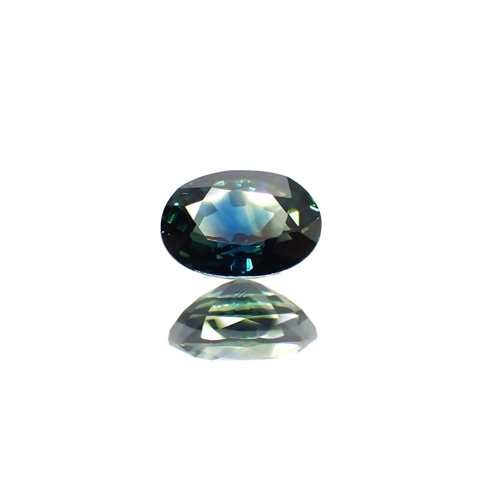 バイカラーサファイア(宝石名バイカラー・サファイア)マダガスカル/オーストラリア産 識別済 1.22ct / 7.1x5.2mm前後 [220114081]