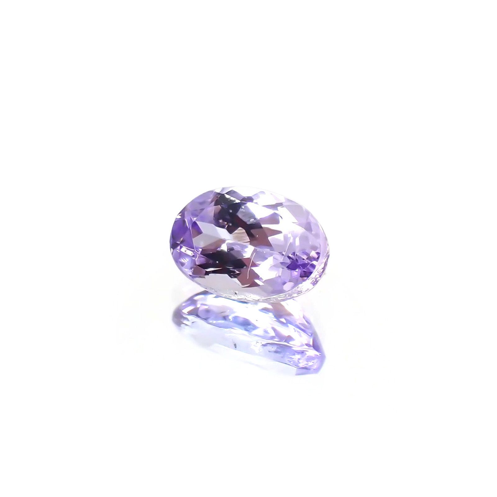 ラベンダーゾイサイト(宝石名ゾイサイト) タンザニア産 識別済 0.59ct / 6.2x4.1mm前後 [21019347]