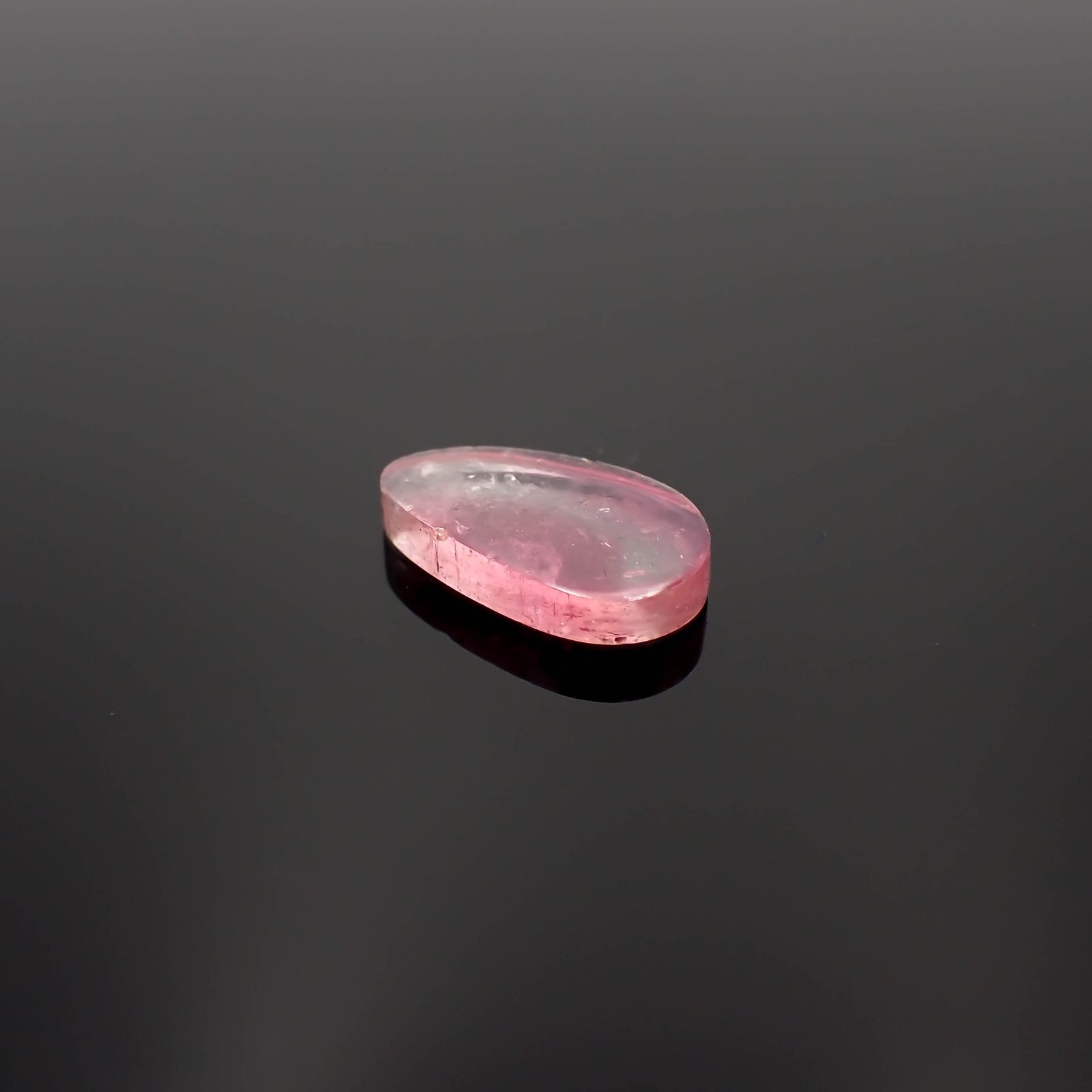 ピンクウォーターメロントルマリン 原石スライス コンゴ民主共和国産 4.11ct[230421486]14.9x8.8mm前後