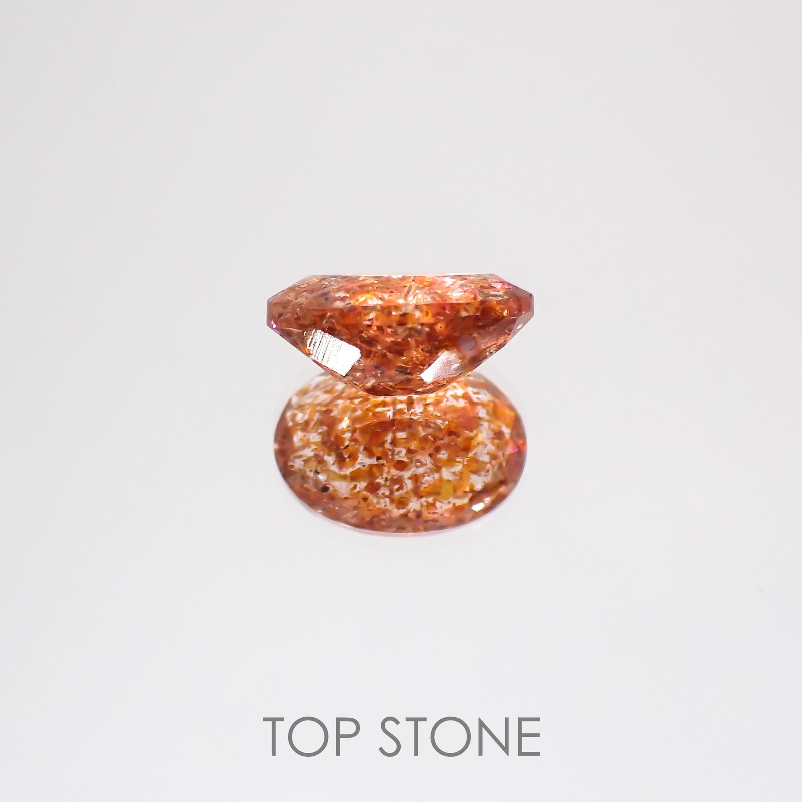 イリュージョンサンストーン(宝石名フェルドスパー) タンザニア産 1.17ct 識別済[210610870]8.1×6.1mm前後