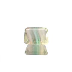 バイカラーフローライト フルオレッセンス ブラジル産 3.73ct[230722975]9.7x7.9mm前後