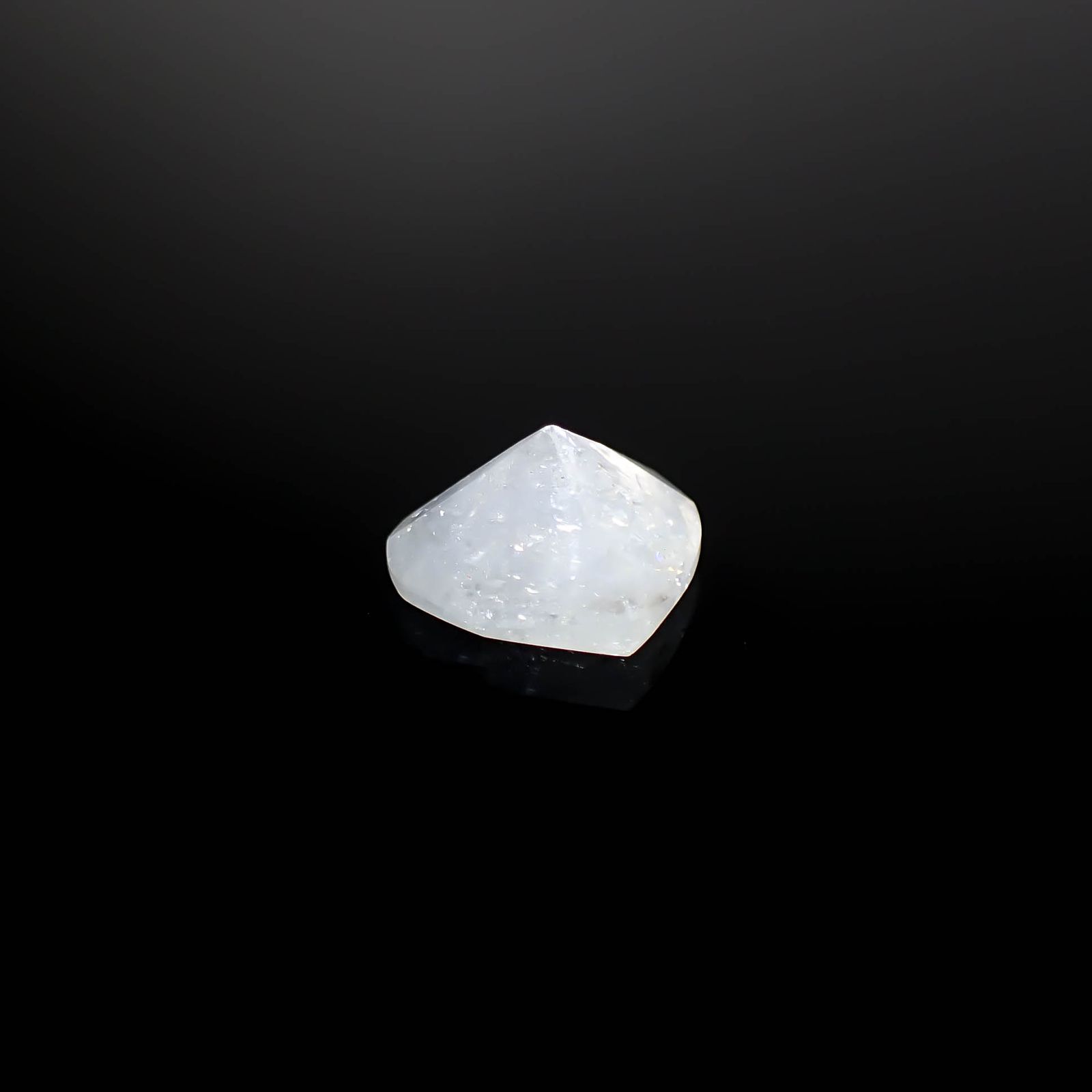 イリデッセンスアクアマリン ブラジル産 2.48ct [250730840]9.3x10.3mm前後