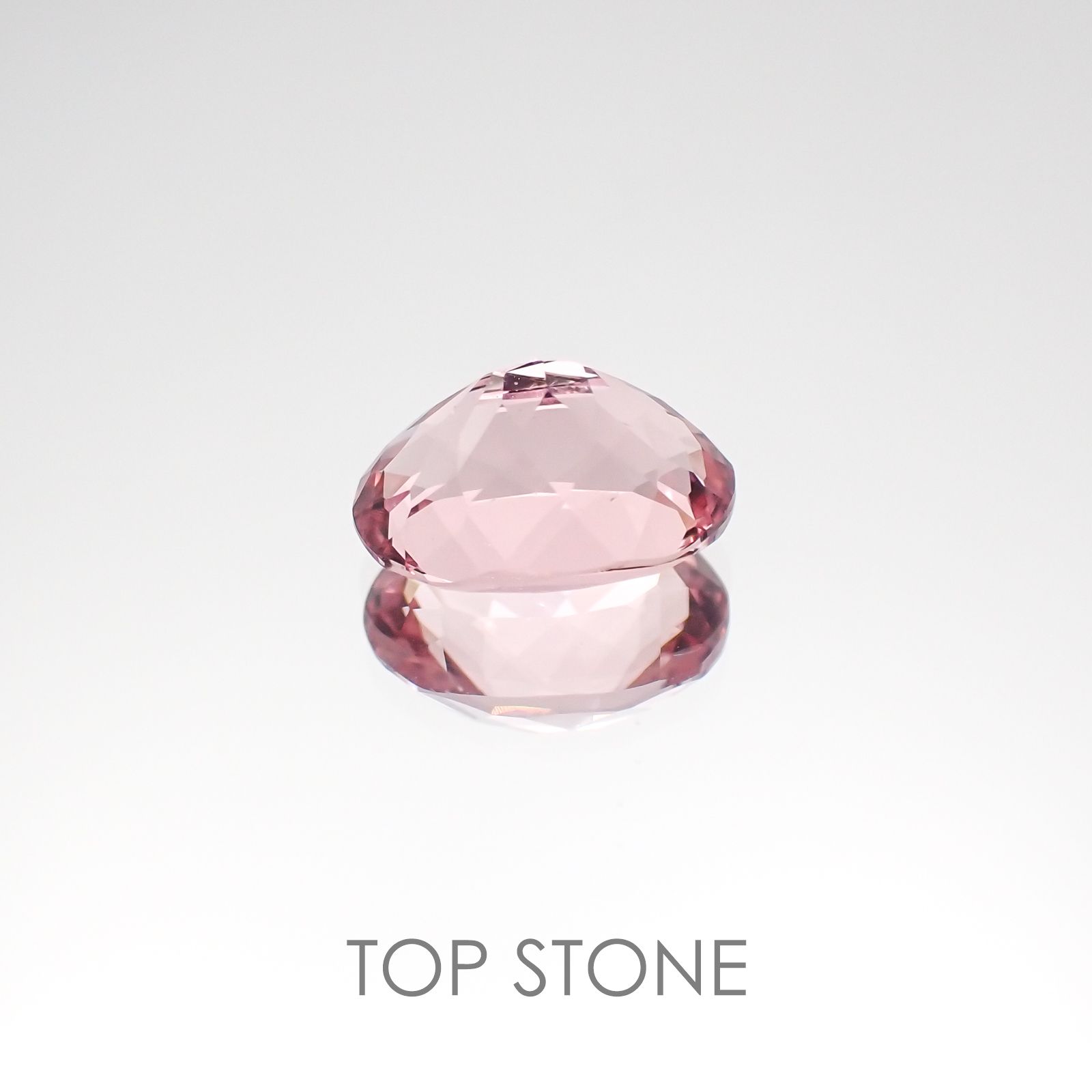 モルガナイト ナイジェリア産 ルース 1.62ct[20117401]8.9×6.5mm前後