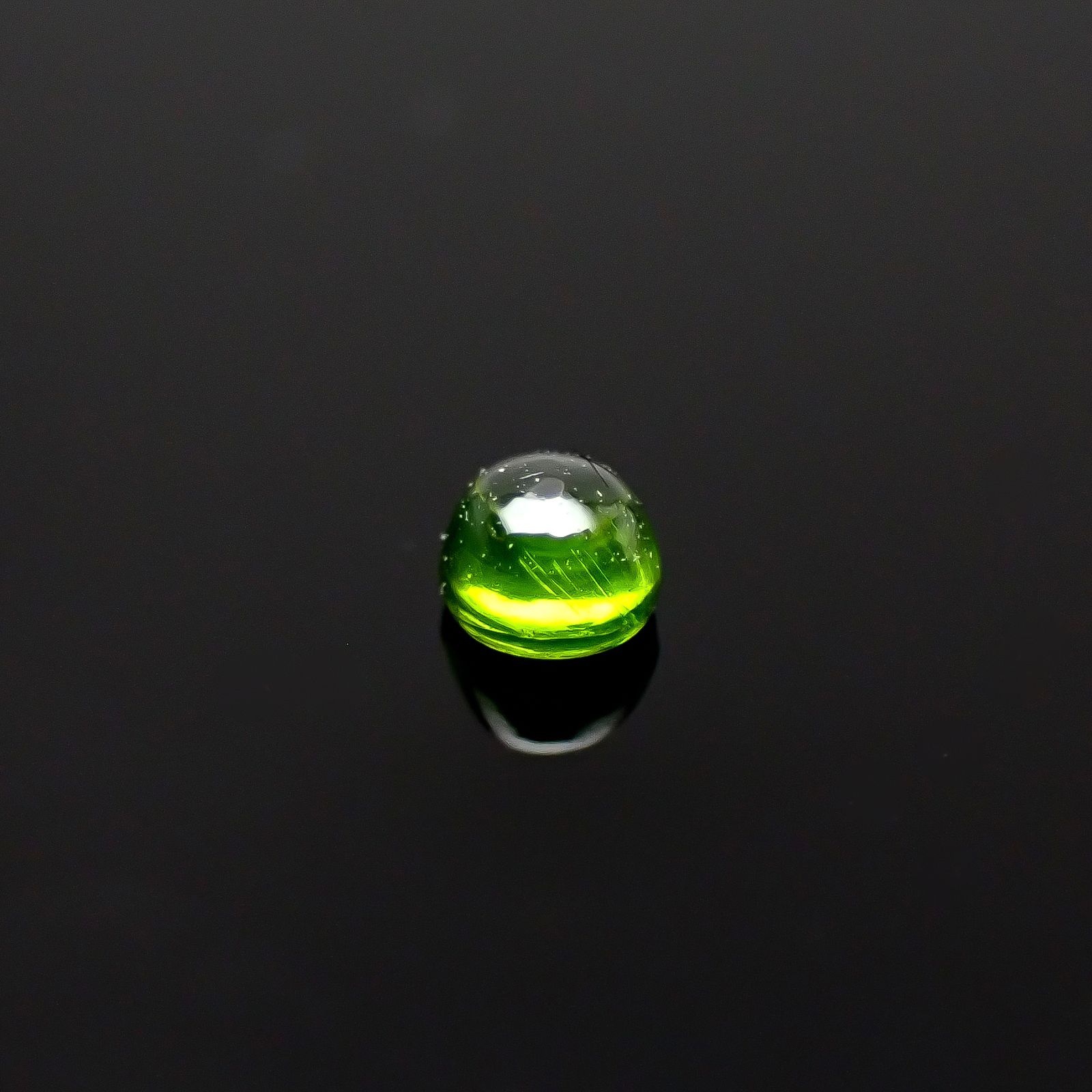 デマントイドガーネット ロシア産 0.063ct[240628253]2.1x2.1mm前後