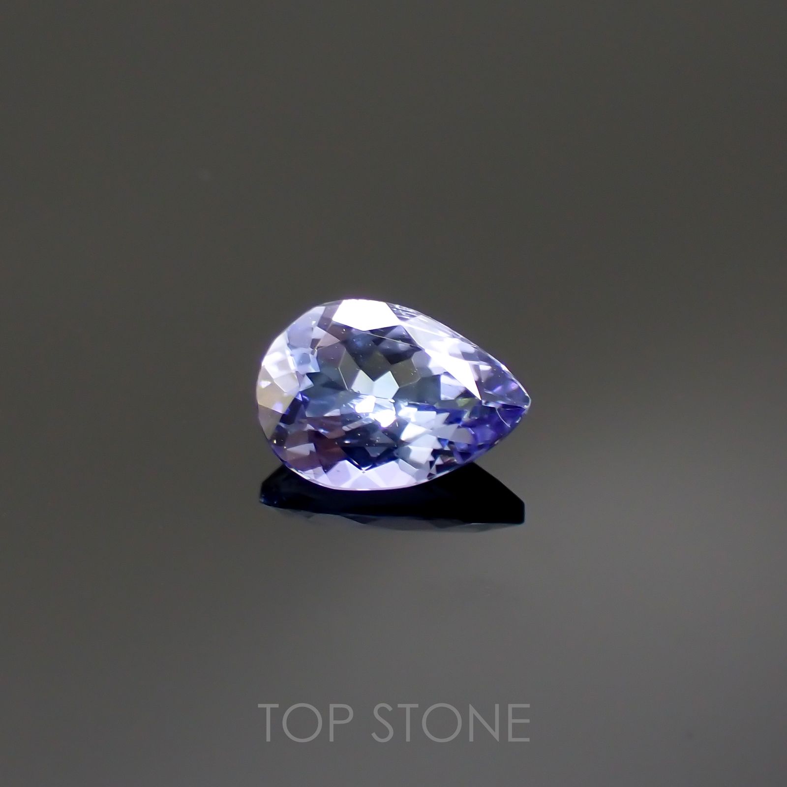 バイカラータンザナイト(宝石名ゾイサイト)タンザニア産 1.03ct 識別済[220515899]8.1x5.8mm前後