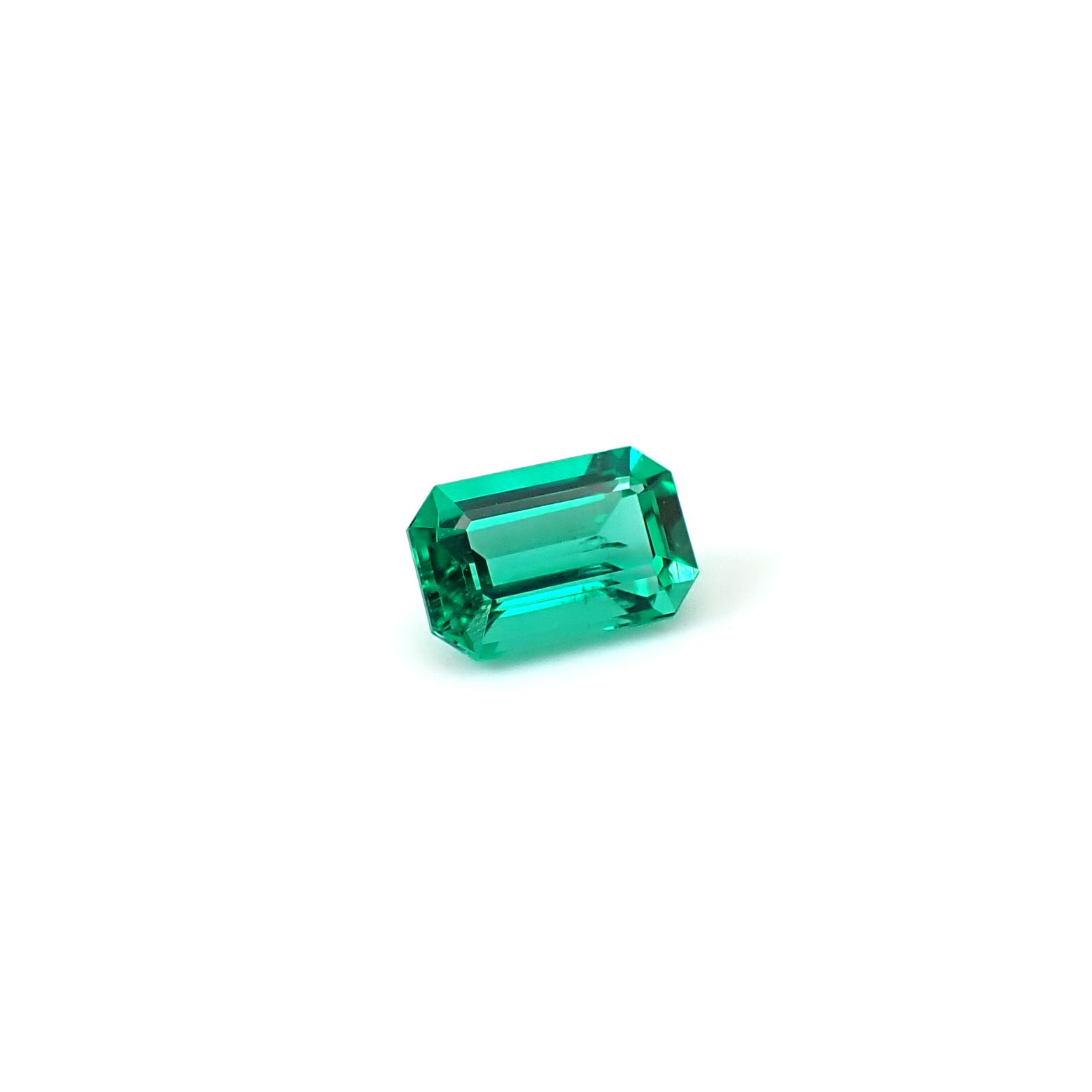 ノンオイルエメラルド(宝石名エメラルド)コロンビア産 GIA鑑付 0.42ct / 5.78x3.72mm前後 [251231537]