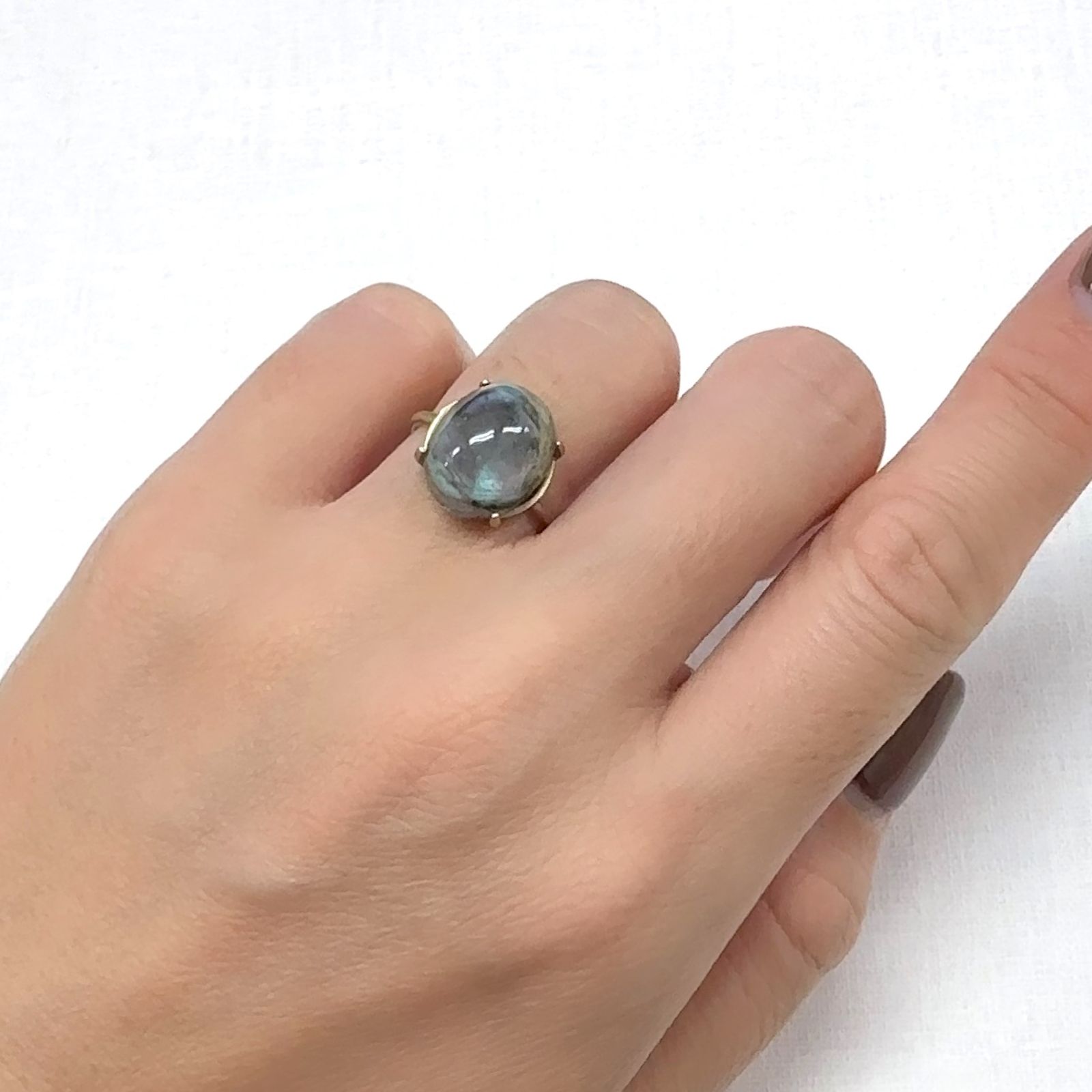 アホイトインクォーツ 南アフリカ・メッシーナ鉱山産 6.77ct [241029322]13.5x10.6mm前後