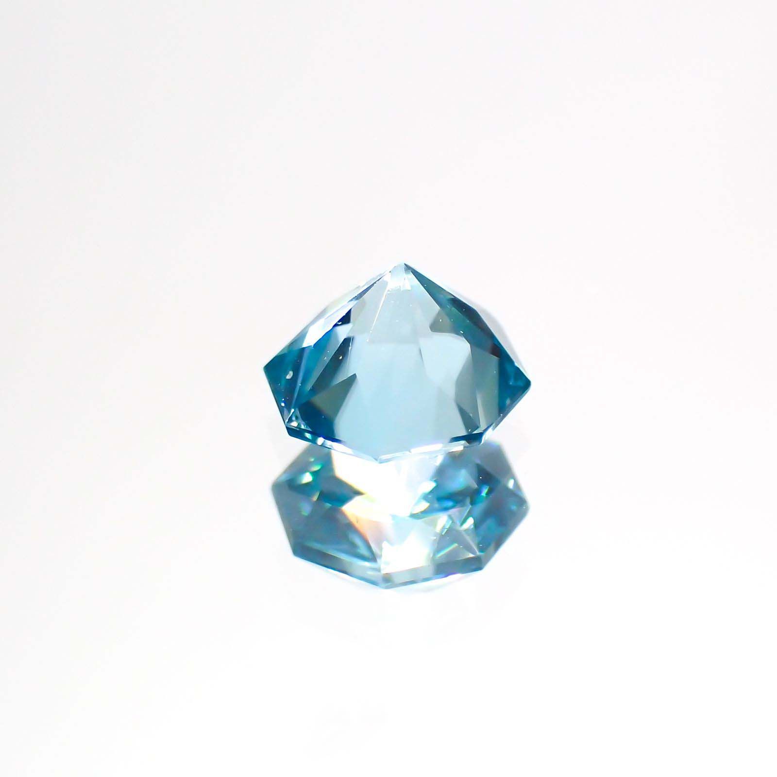 ◇オクタゴンカット◇ブルージルコン(宝石名ジルコン)カンボジア産 0.79ct 識別済[220113998]5x5mm前後