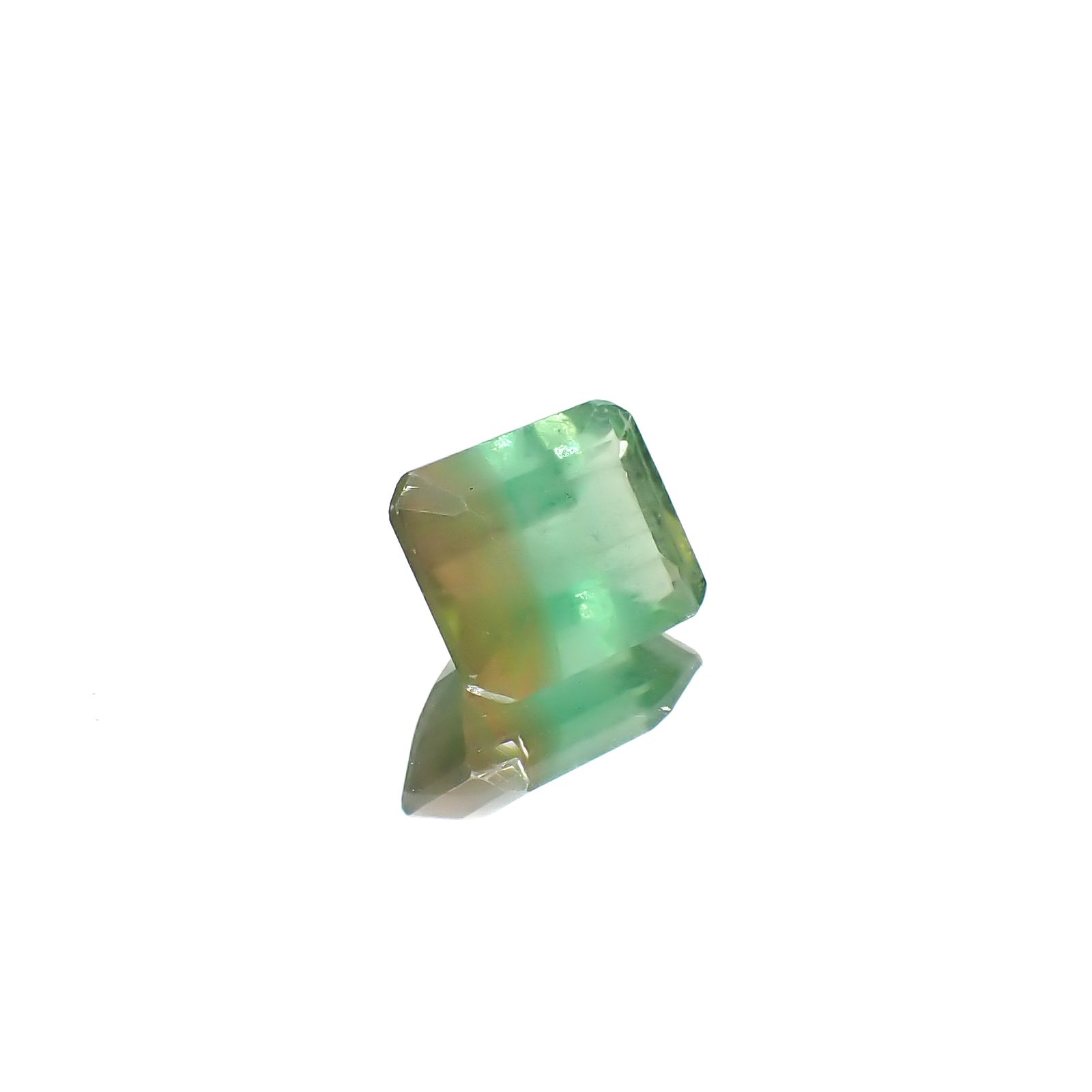 バイカラーフローライト フルオレッセンス ブラジル産 3.76ct[240928913]9.8x8mm前後
