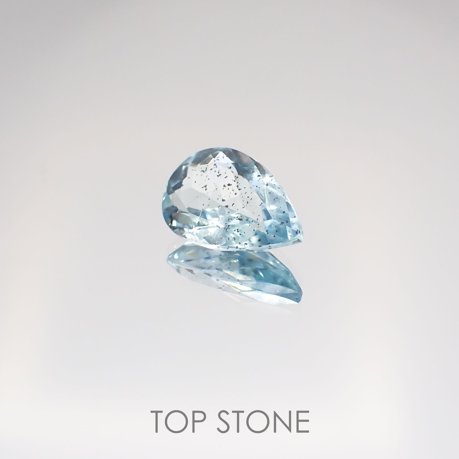 アベンチュリンアクアマリン ブラジル産 ルース 2.42ct[210510792]12.1×8mm前後