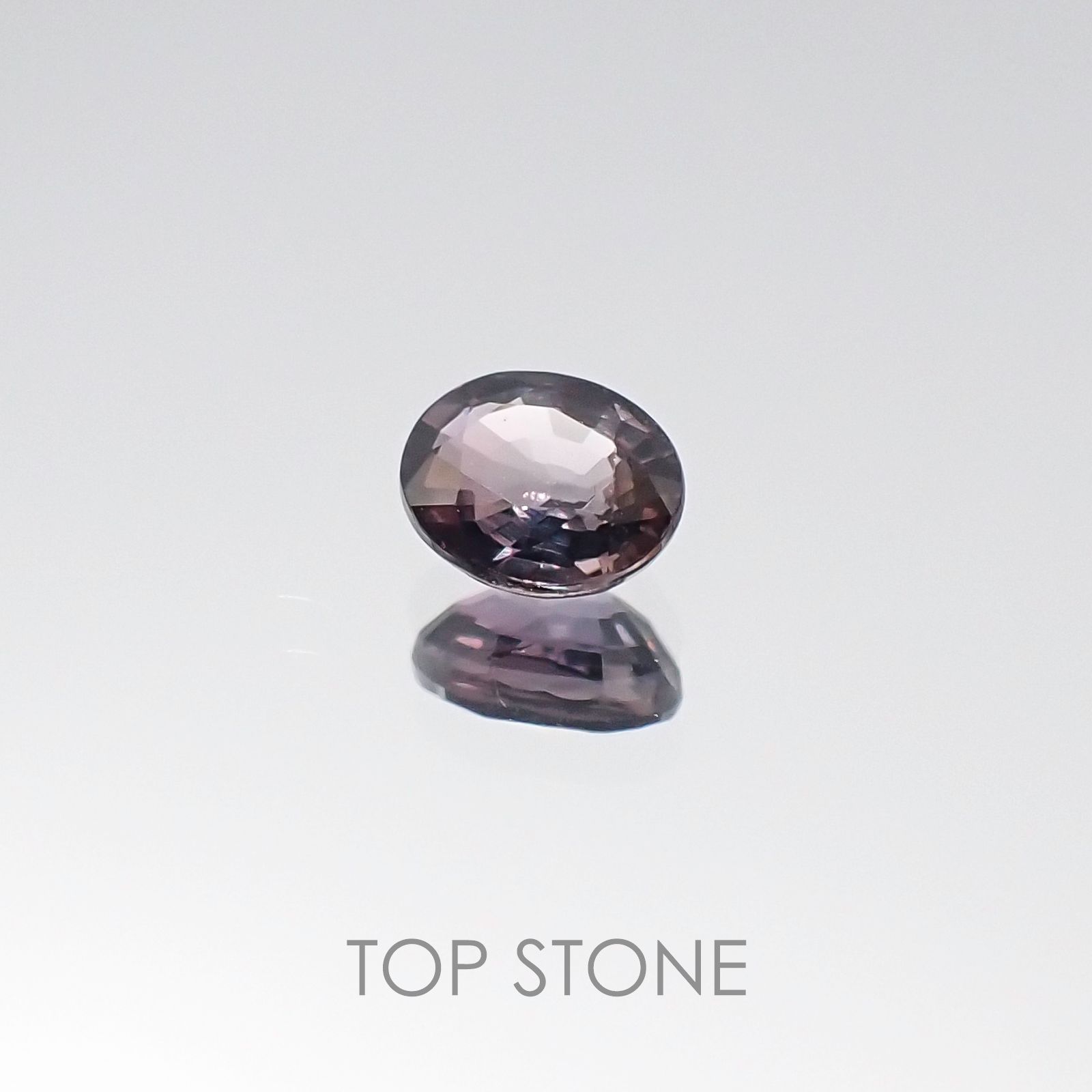 カラーチェンジサファイア非加熱(宝石名サファイア) タンザニア産 0.38ct 識別済[20096016]4.6×3.7mm前後