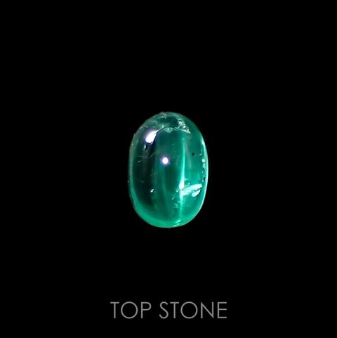 エメラルドキャッツアイ(宝石名エメラルド)コロンビア産 0.64ct 識別済[220115180]6.3x4.4mm前後