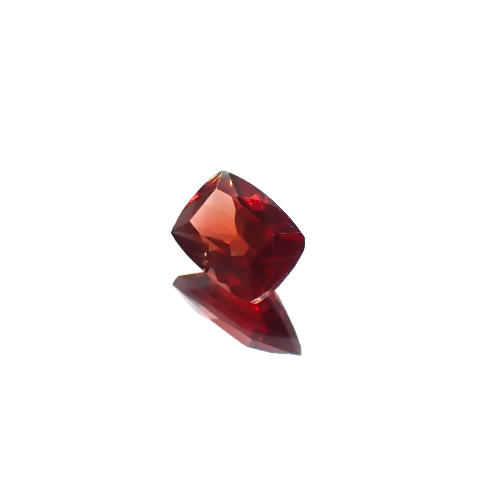 レッドラブラドライト(宝石名ラブラドライト/アンデシン)エチオピア産 0.75ct 識別済[230722735]7x4.8mm前後
