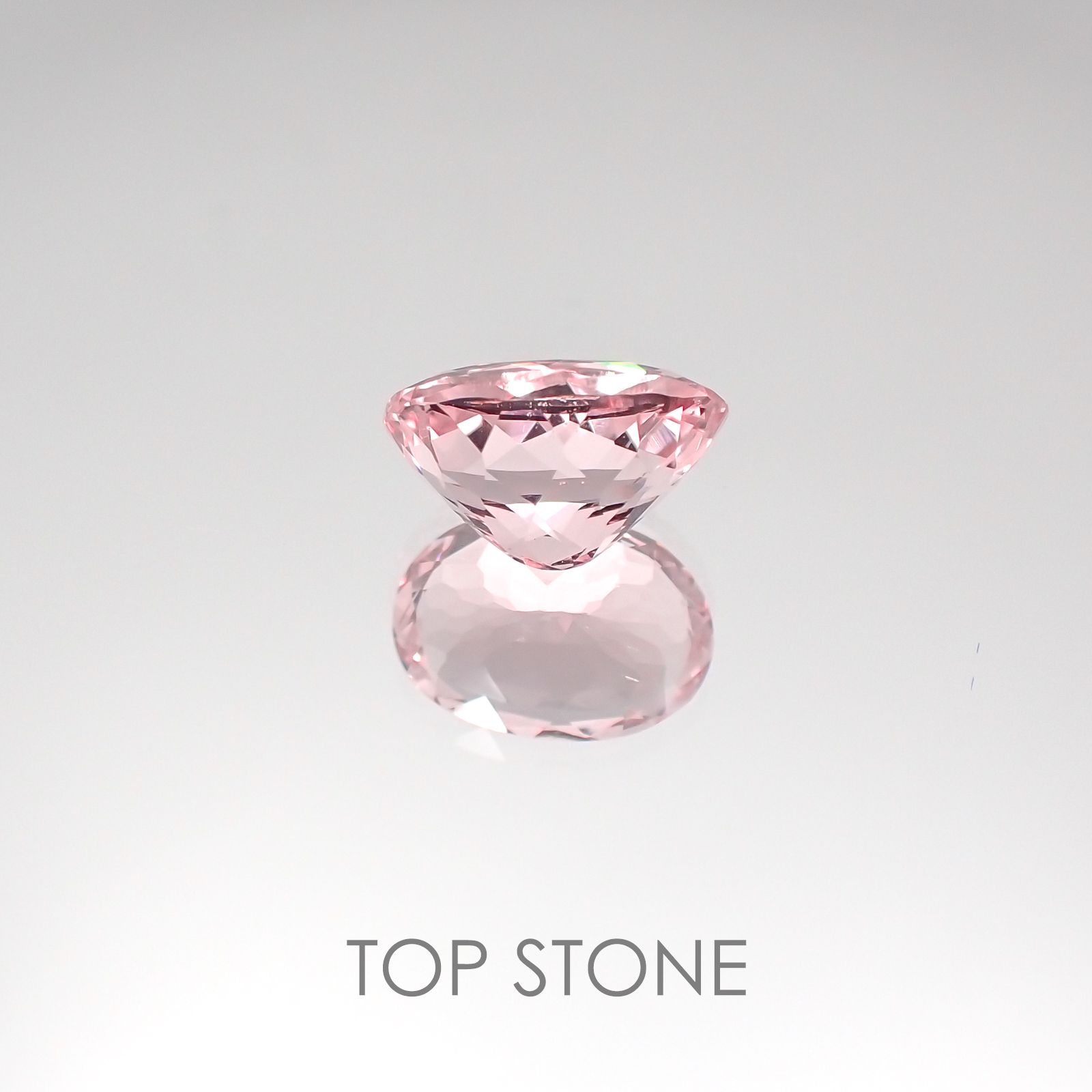 モルガナイト ナイジェリア産 ルース 1.73ct[20117411]9.2×6.4mm前後