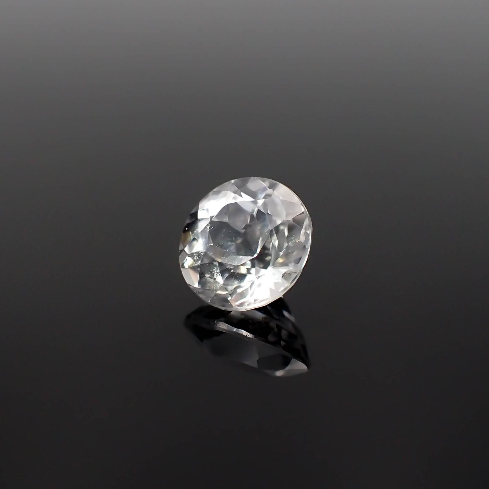 フェナカイト(宝石名フェナカイト)マダガスカル/ブラジル産 1.41ct 識別済[230522019]7.1x7mm前後