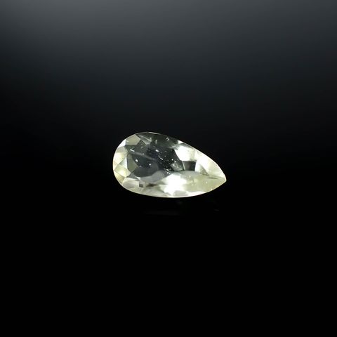 リビアングラス 発見地：エジプト・リビア砂漠 3.39ct / 15.8x8.7mm前後 [251131307]