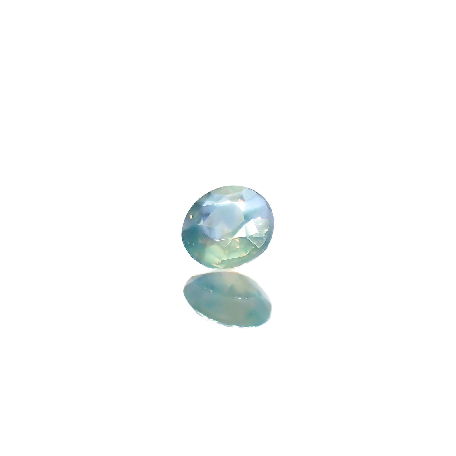 アレキサンドライトキャッツアイ ブラジル産/EmeraldMains社製 0.062ct[240527607]2.7x2.7mm前後