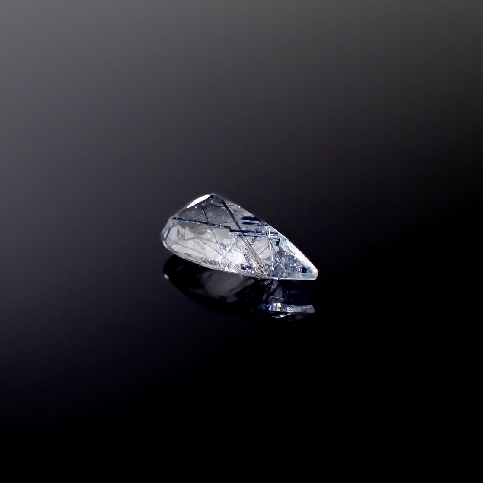 インディゴライトインクォーツ ブラジル産 1.43ct [241229604]11.4x5.7mm前後