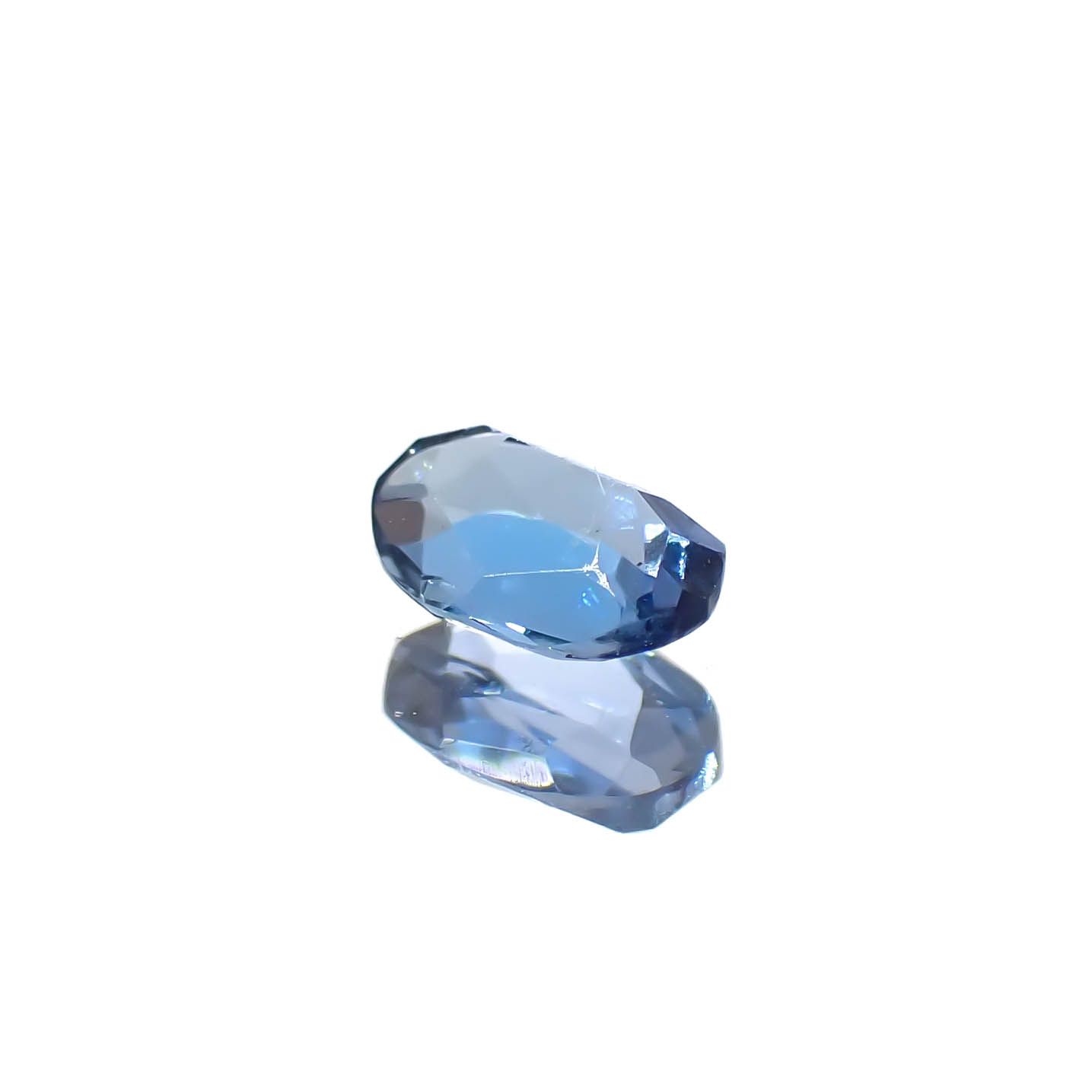 タトゥーアクアマリン ブラジル・ミナスジェライス州タトゥー鉱山産 0.14ct[240627942]4x2.8mm前後