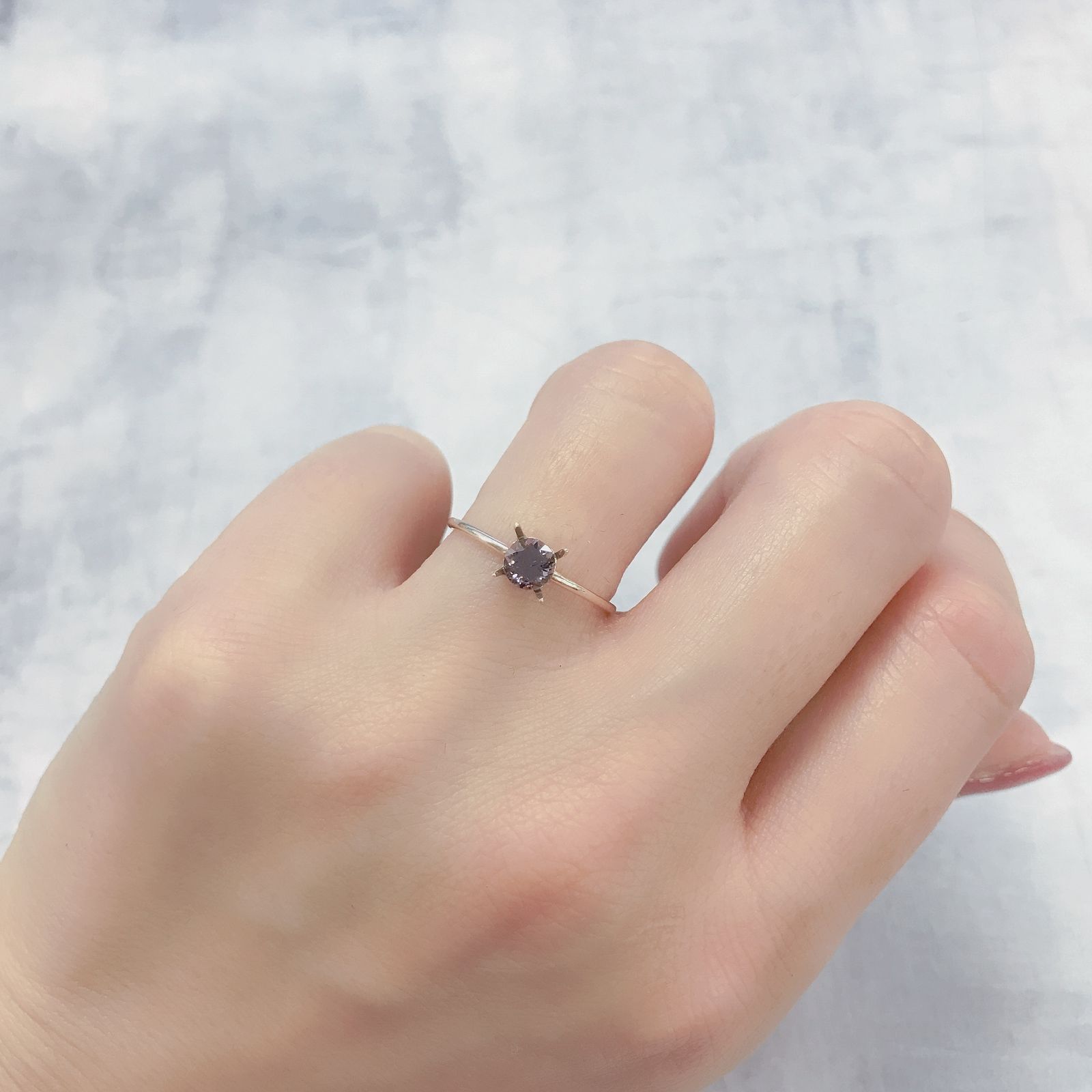 ラベンダーピンクスピネル(宝石名スピネル)ビルマ/マダガスカル産 0.45ct 識別済[220114548]4.5x4.5mm前後