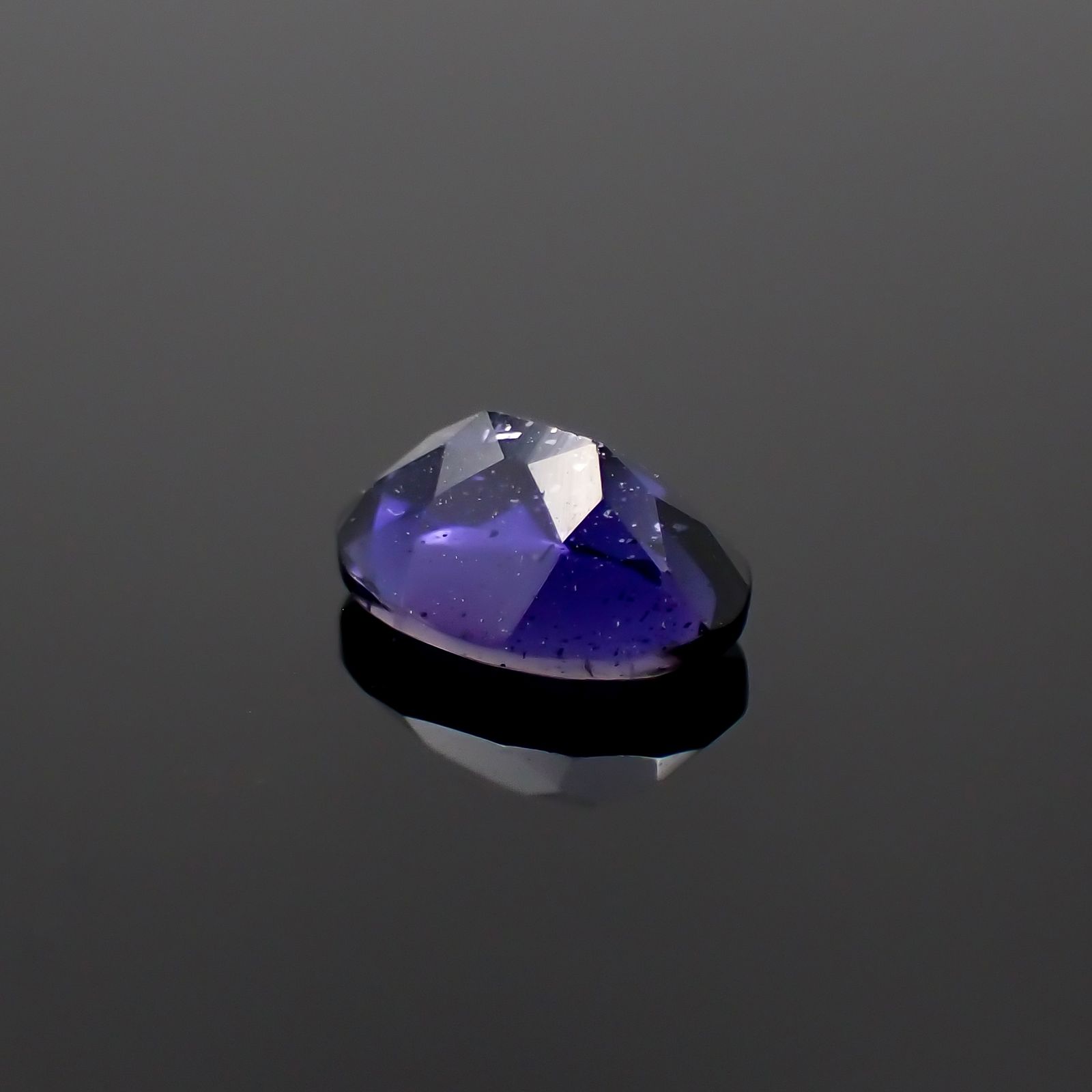 アイオライトサンストーン インド/ブラジル産 0.72ct[230923339]7.1x5.2mm前後