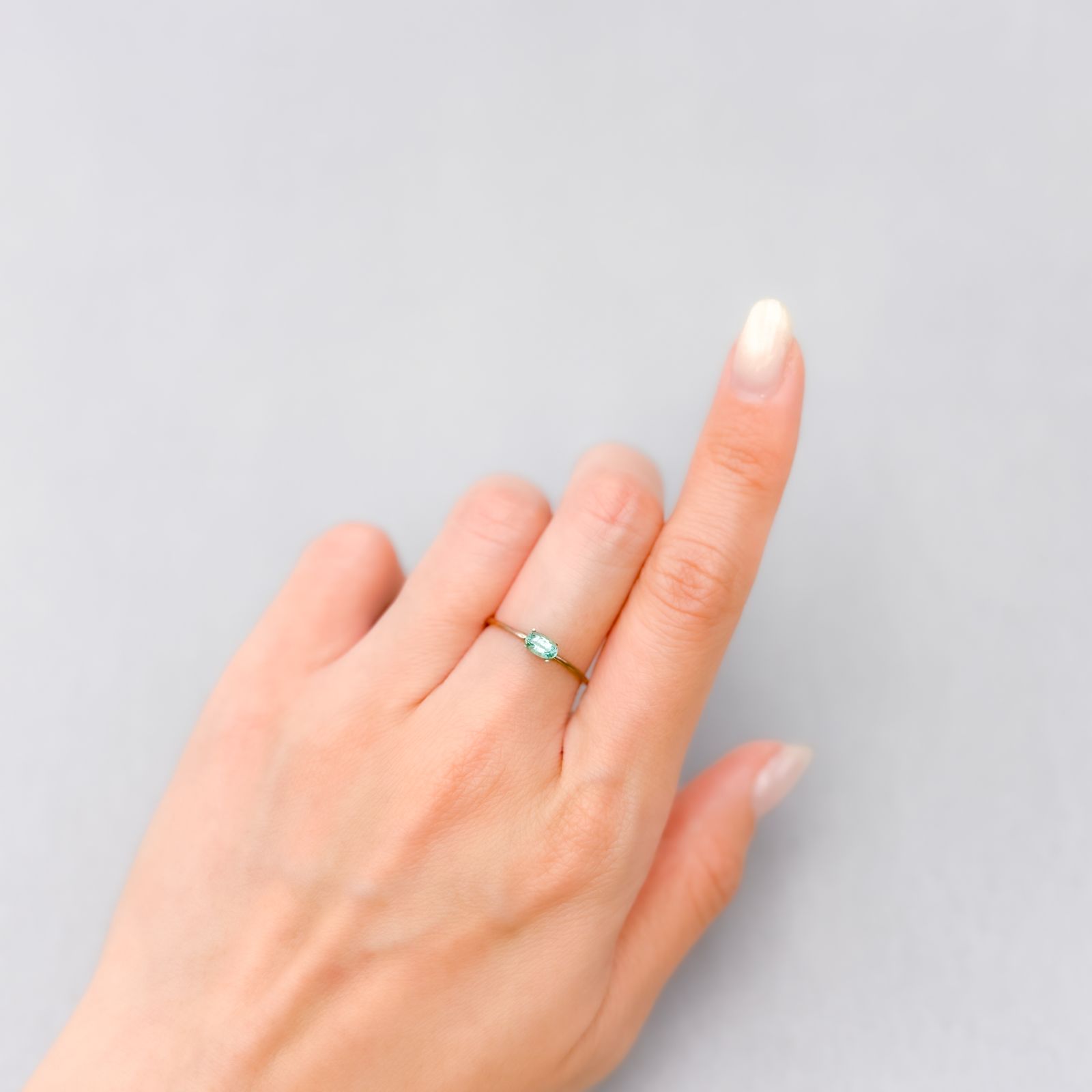 ブルーエメラルド(ブルーグリーンベリル) ザンビア産 0.26ct [250430284]5x3.1mm前後