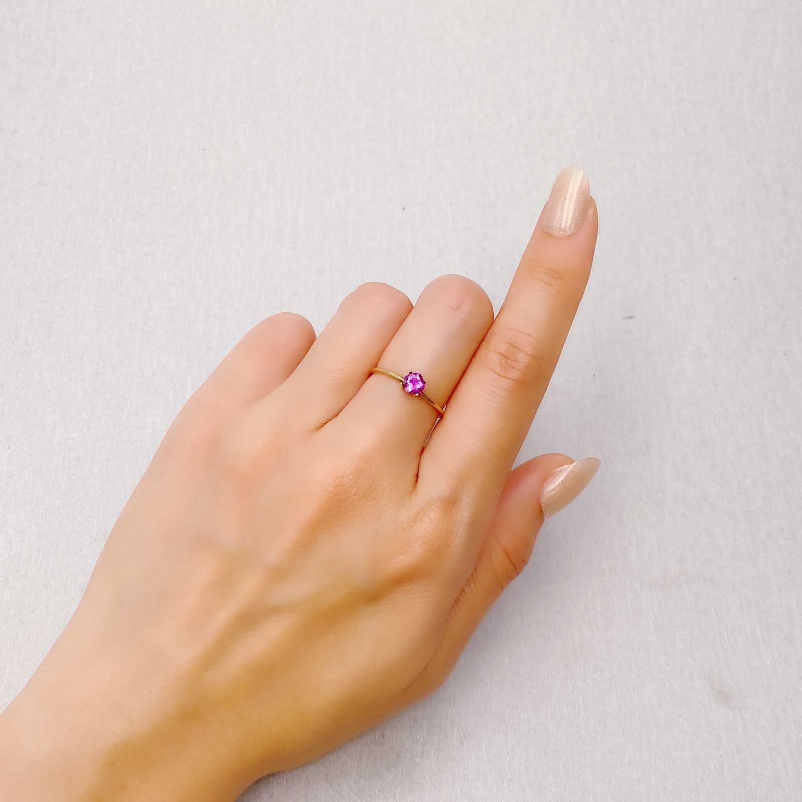 グレープガーネット(宝石名ガーネット)ブラジル産 0.40ct 識別済[241229642]4.2x4.1mm前後