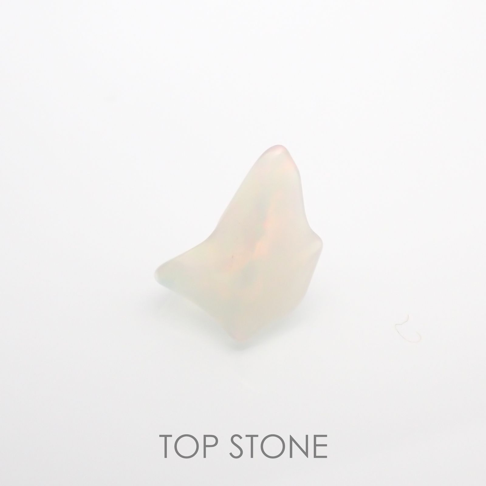 ◇バロック型◇エチオピアオパール(宝石名オパール) エチオピア産 2.98ct 識別済[210813174]14×9.8mm前後