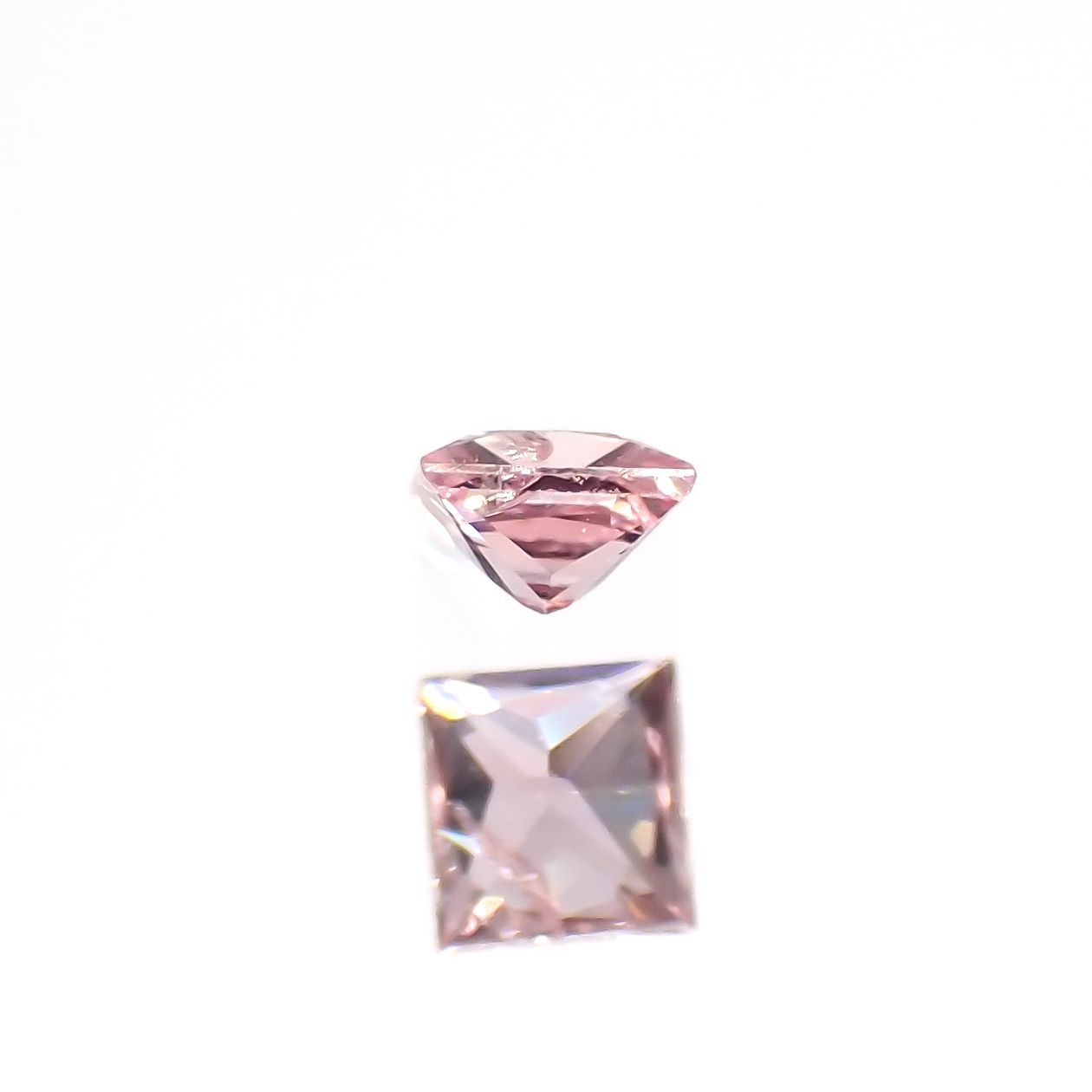 ◇プリンセスカット◇パパラチャサファイア(宝石名サファイア/別名パパラチャ・サファイア)スリランカ産 0.098ct ソ付(DGL)[220616471]2.61x2.45mm前後