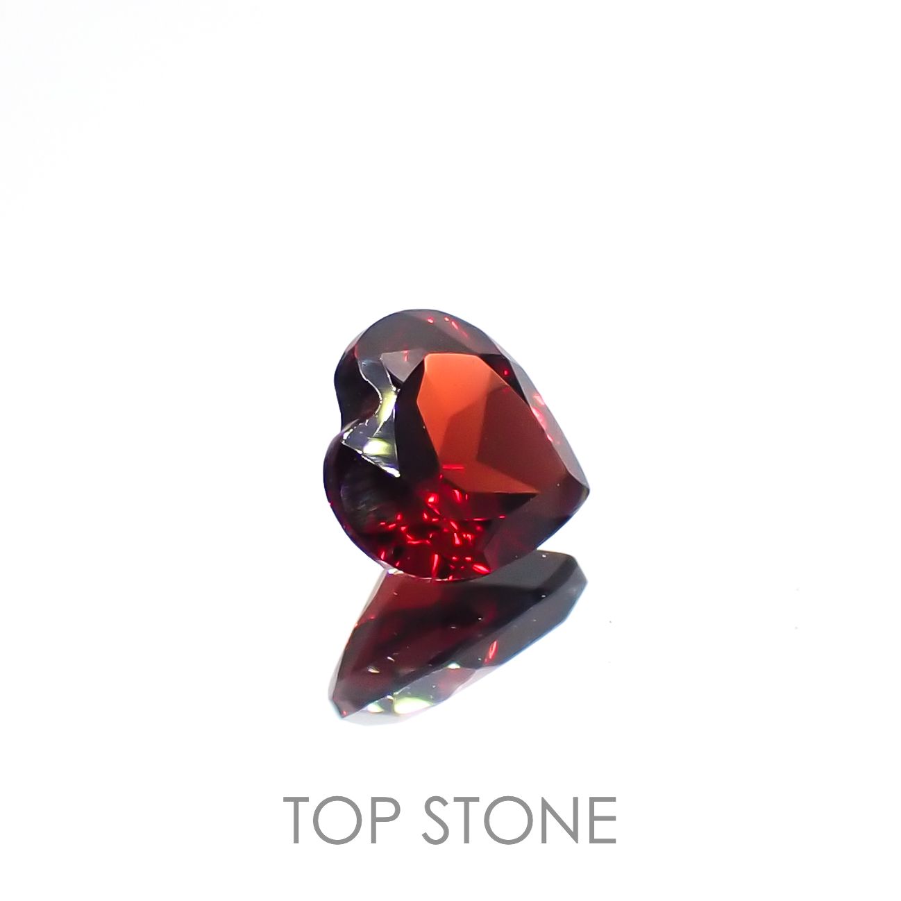 パイラルスパイトガーネット モザンビーク産 0.89ct[230119840]6x5.9mm前後