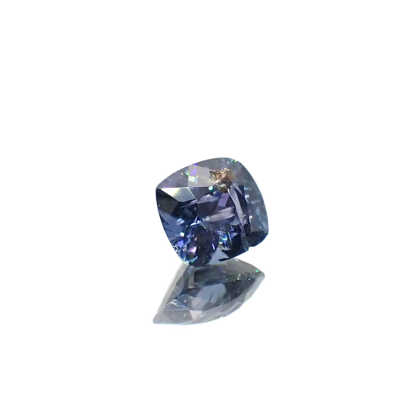 リバースカラーチェンジジルコン(宝石名ジルコン)モゴック産 1.72ct 識別済[240527770]6.8x6.1mm前後