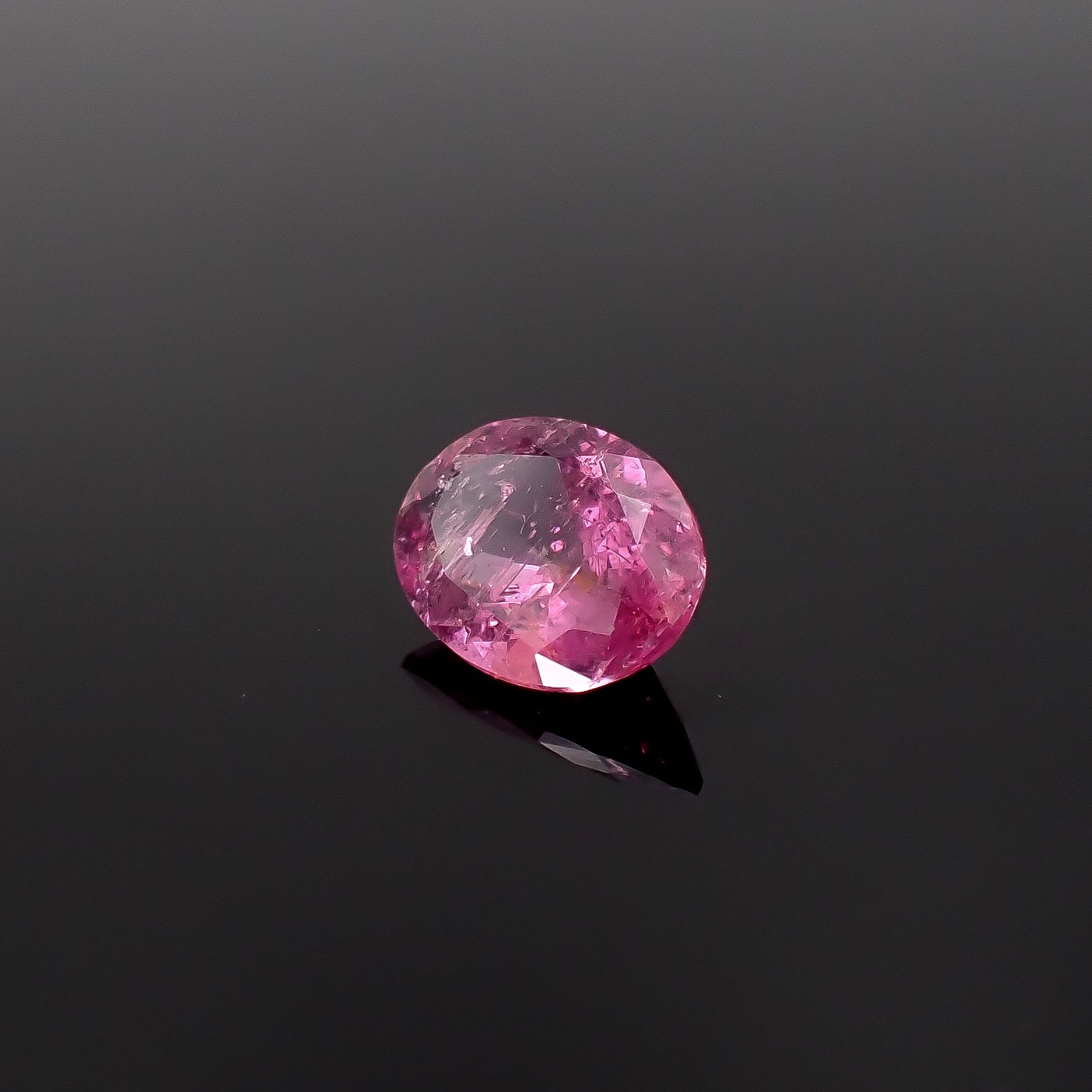 エルバイトトルマリン(宝石名トルマリン/別名エルバイト・トルマリン)モザンビーク産 ソ付(宝貴協) 3.419ct / 12.13x8.88mm前後 [260231777]